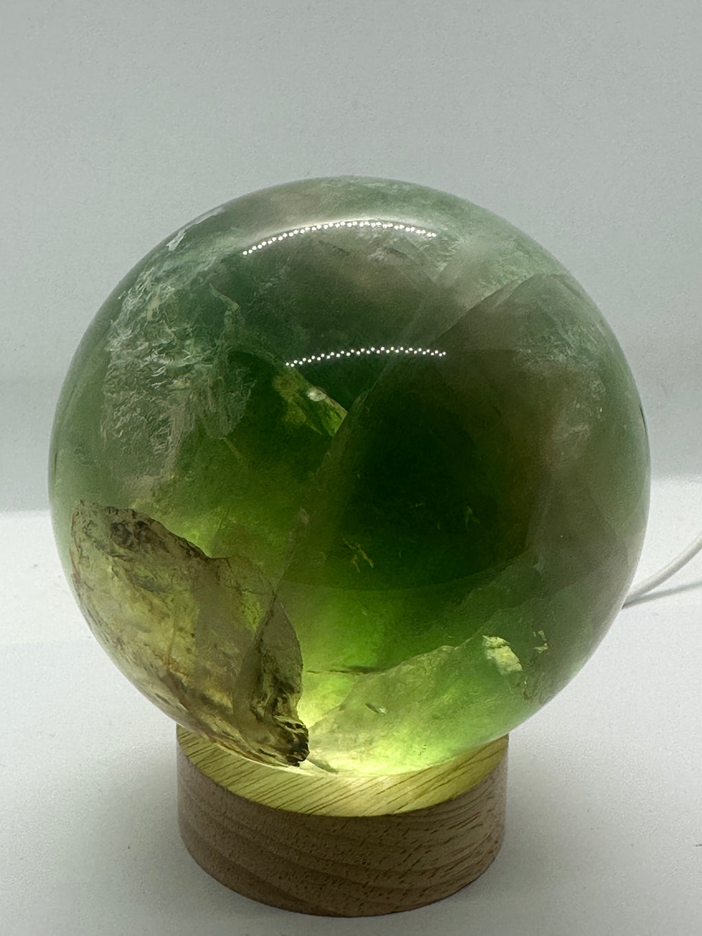 Fluorite Sphere – 100mm / 1.69kg