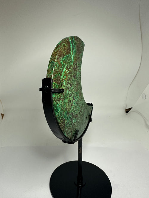 Green Emerald Moon Carving on Custom Stand – 538g