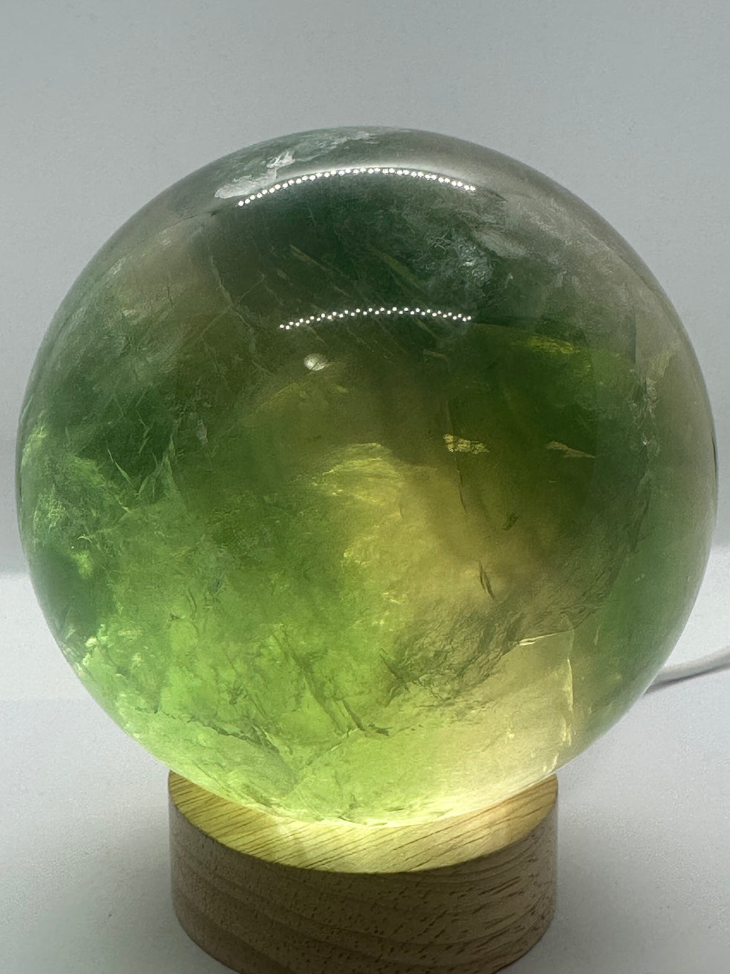 Fluorite Sphere – 100mm / 1.69kg