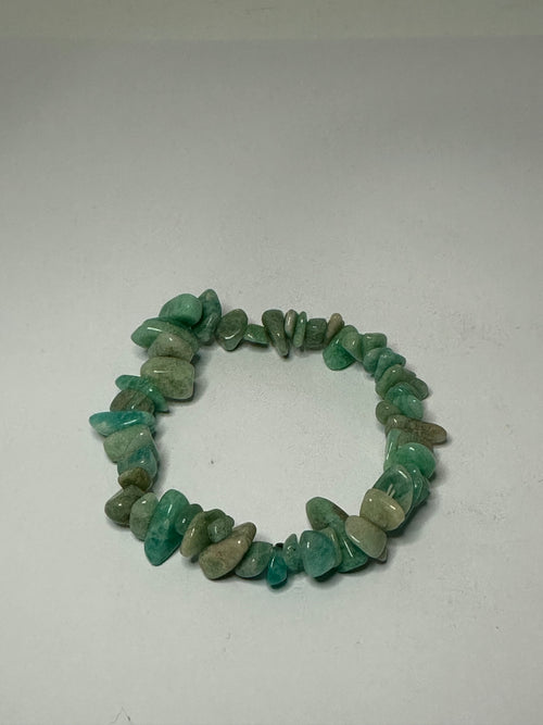 Tumbled amazonite chip bracelet