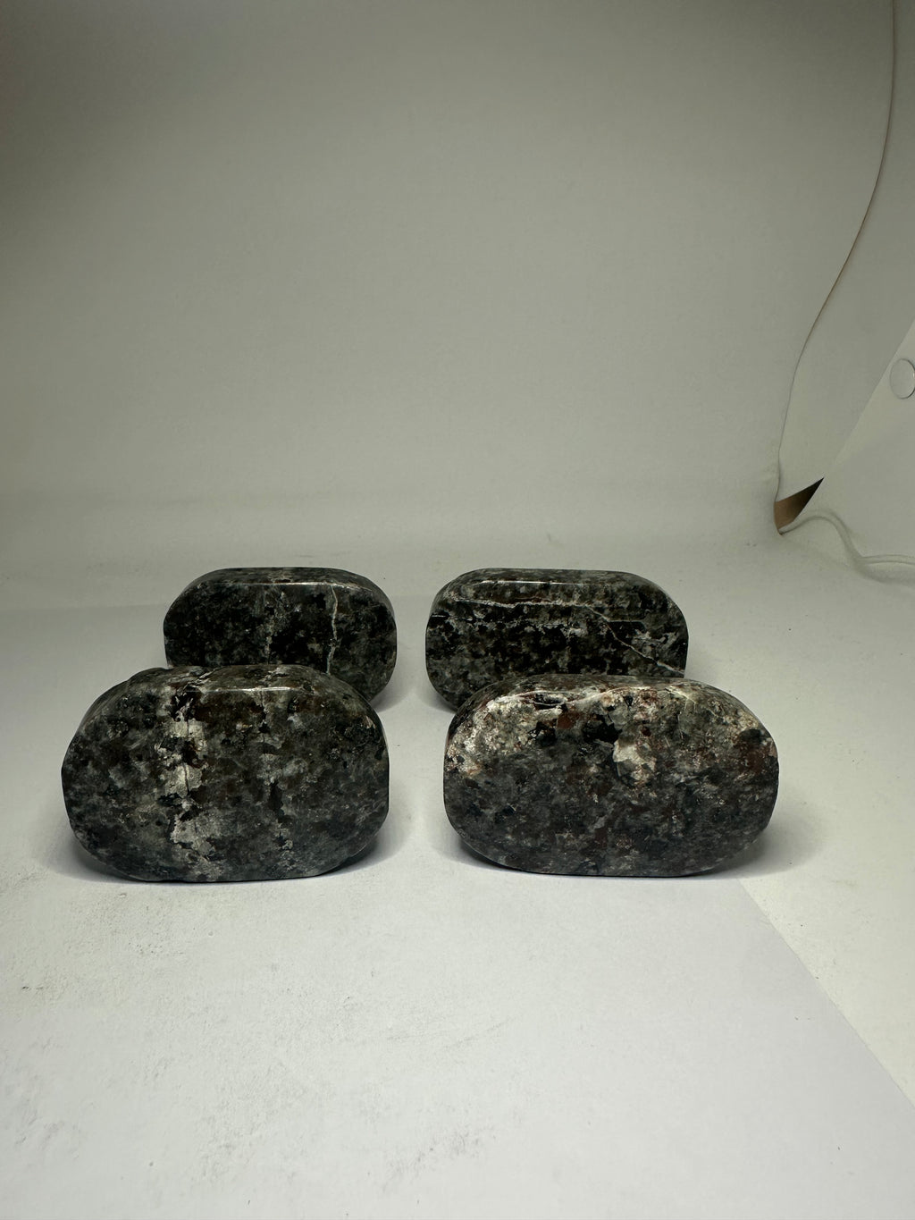 Large Yooperlite Palm Stone – 110g
