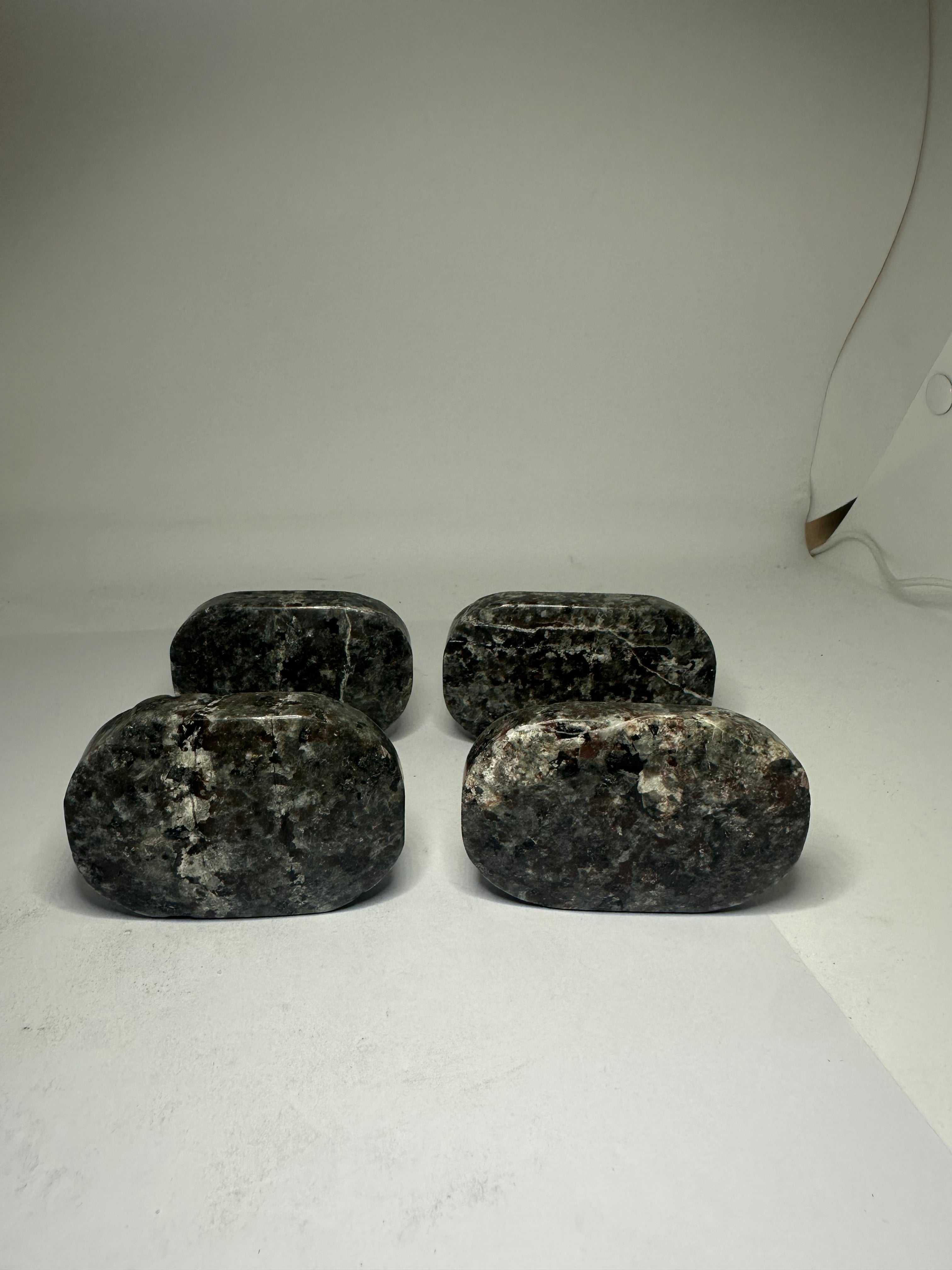Large Yooperlite Palm Stone – 110g