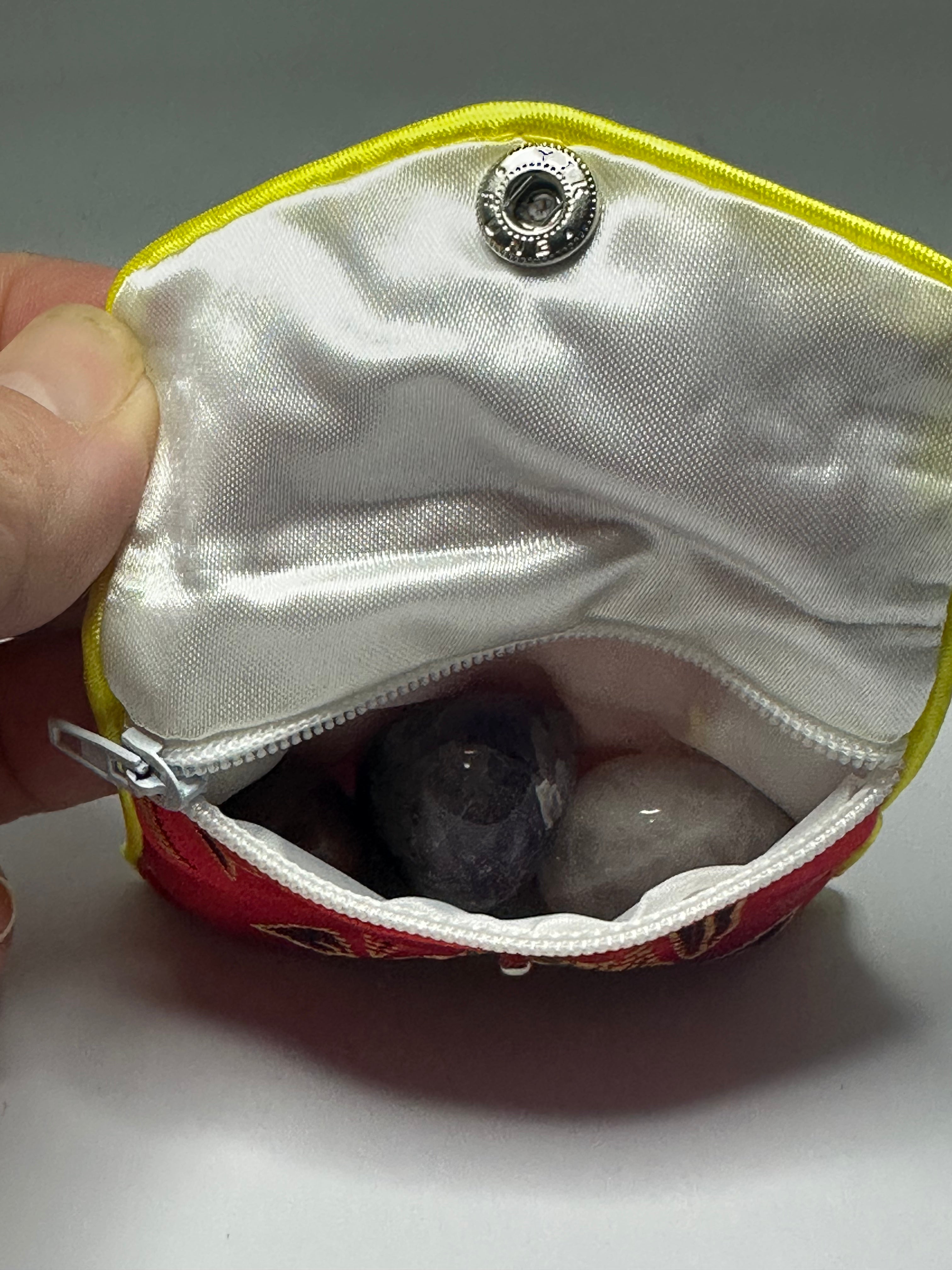 Red Lined Tumble Pouch with Zip – 10g