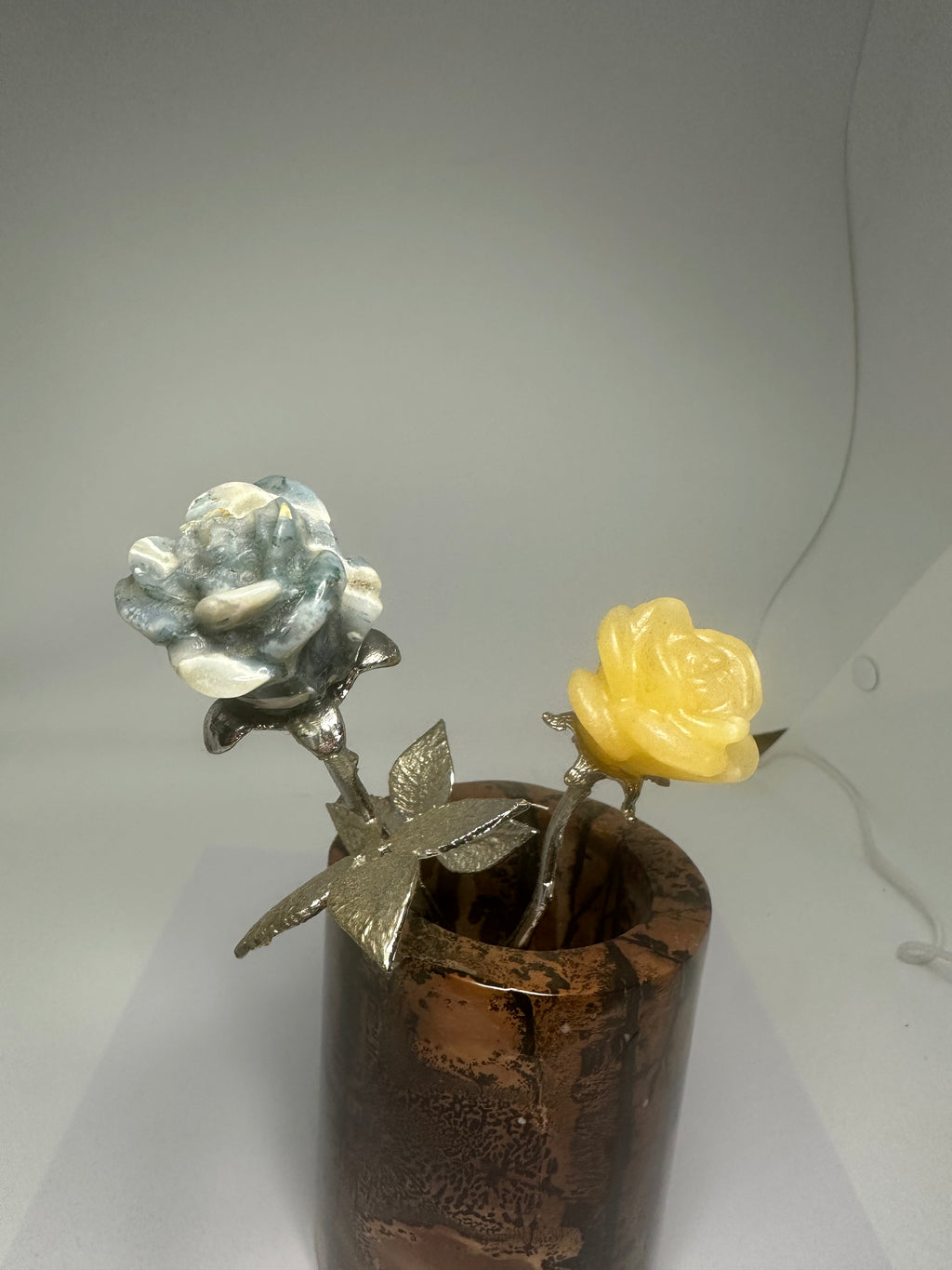 Double Rose with Silver Metal Stem – Moss Agate & Orange Calcite – 115g