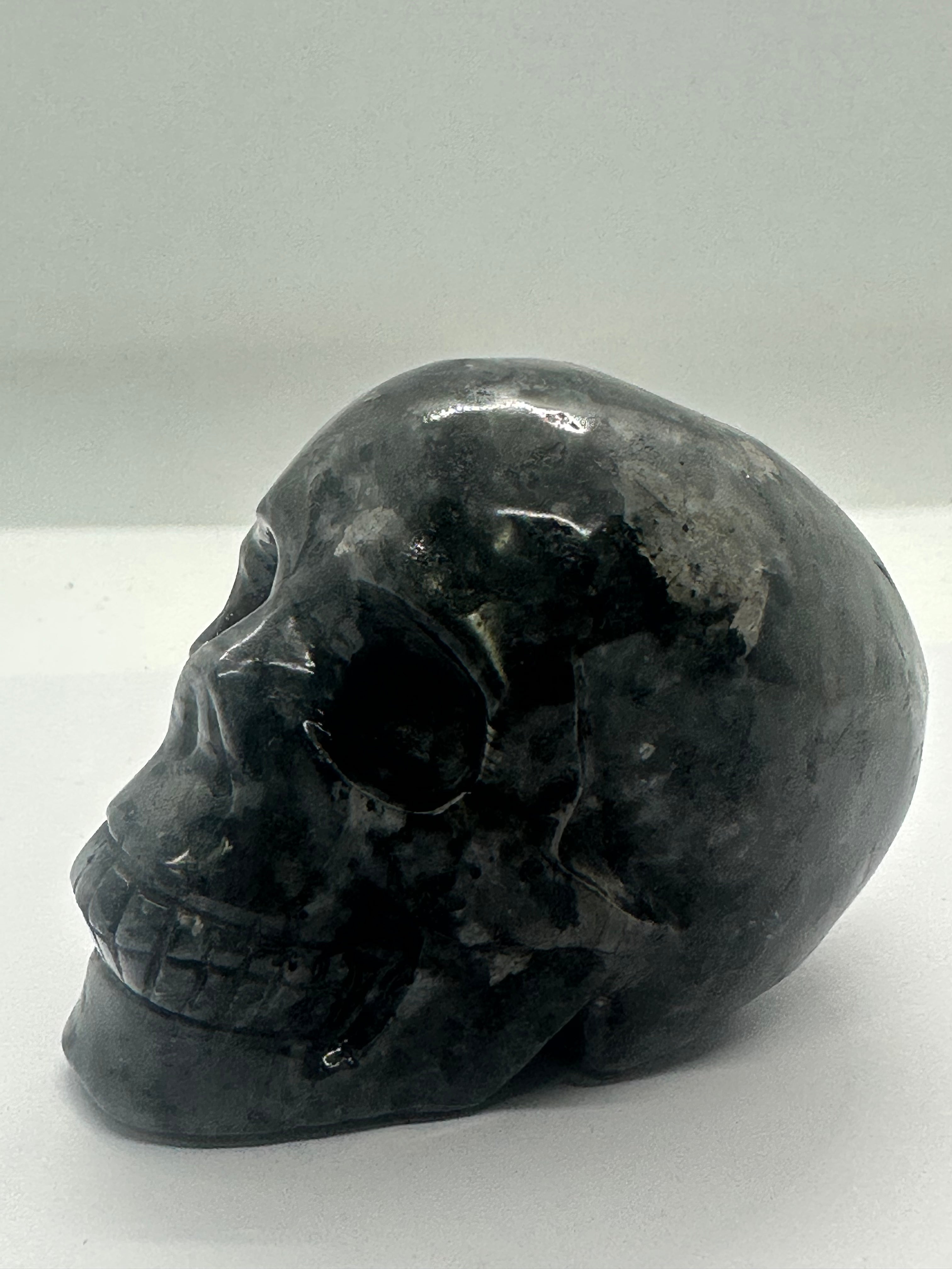Lava Stone Skull – 557g