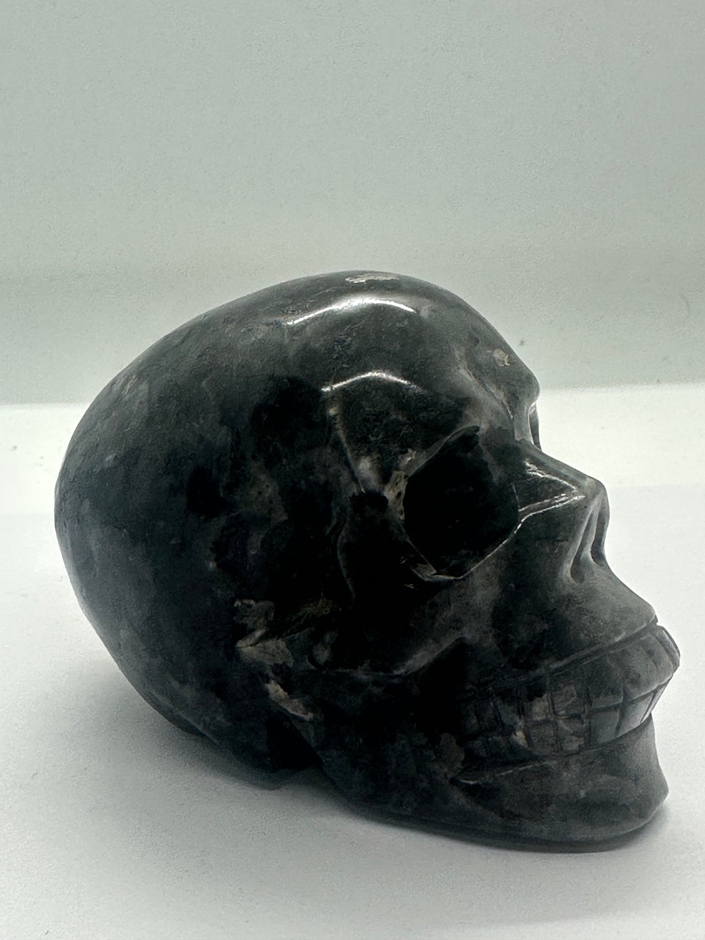Lava Stone Skull – 557g