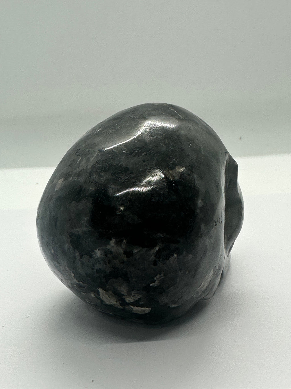 Lava Stone Skull – 557g