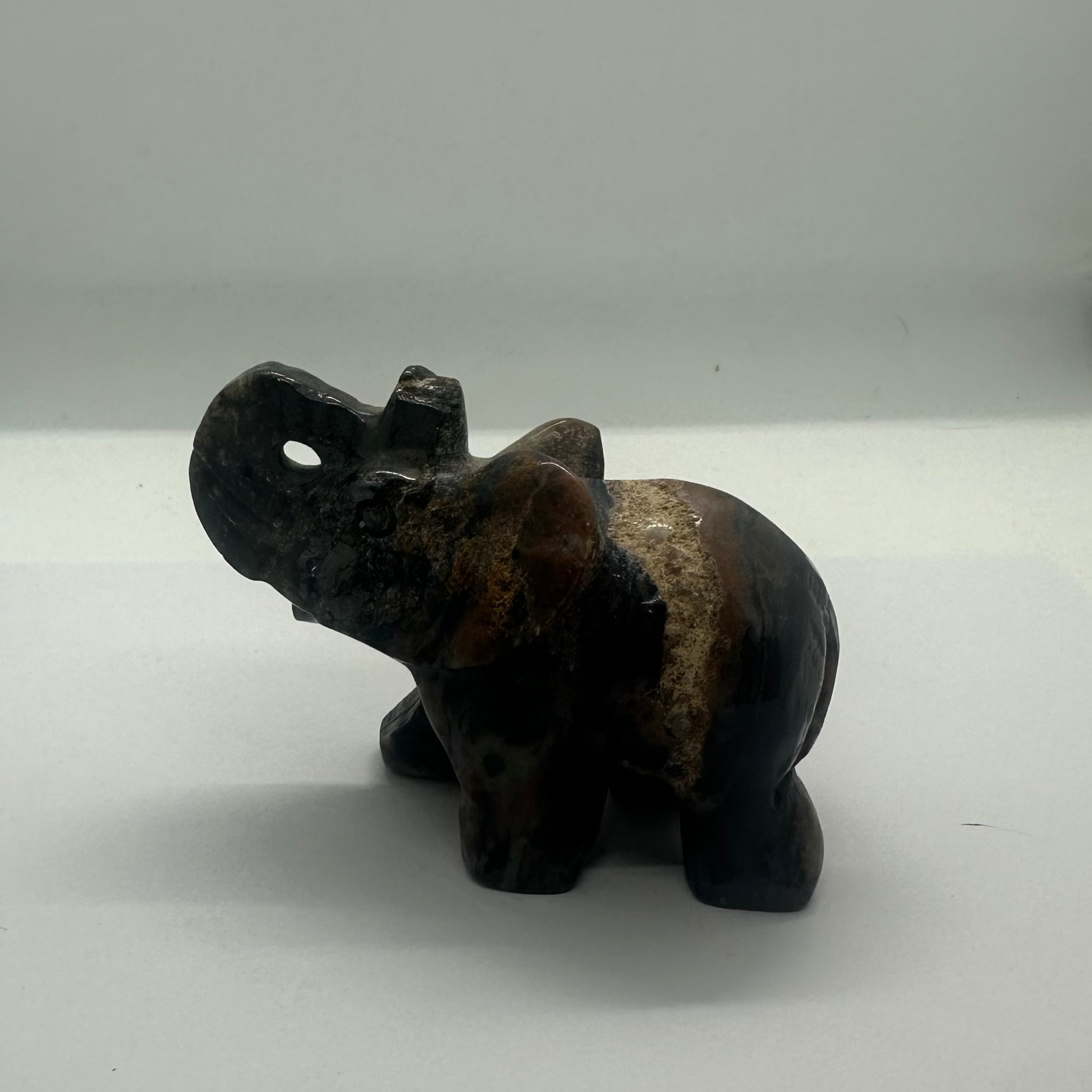 Sodalite Elephant – 221g