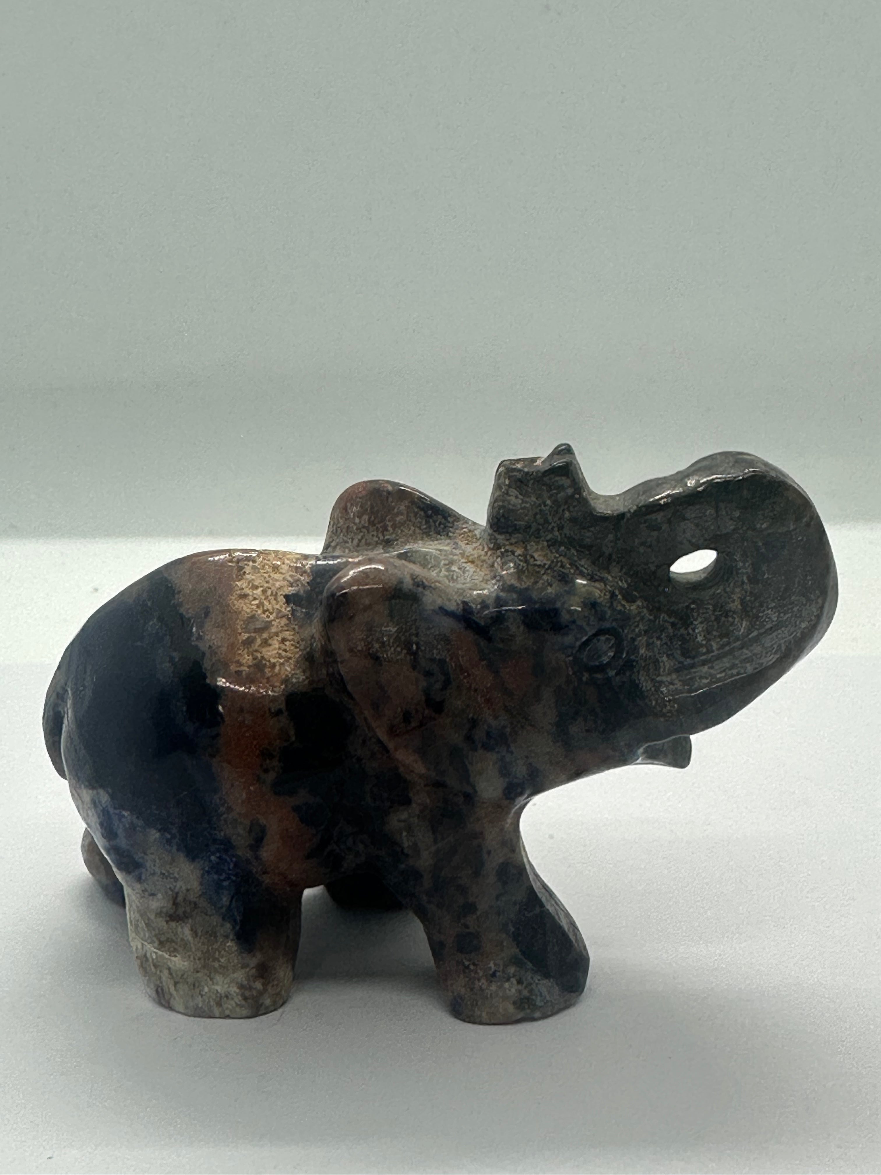 Sodalite Elephant – 221g