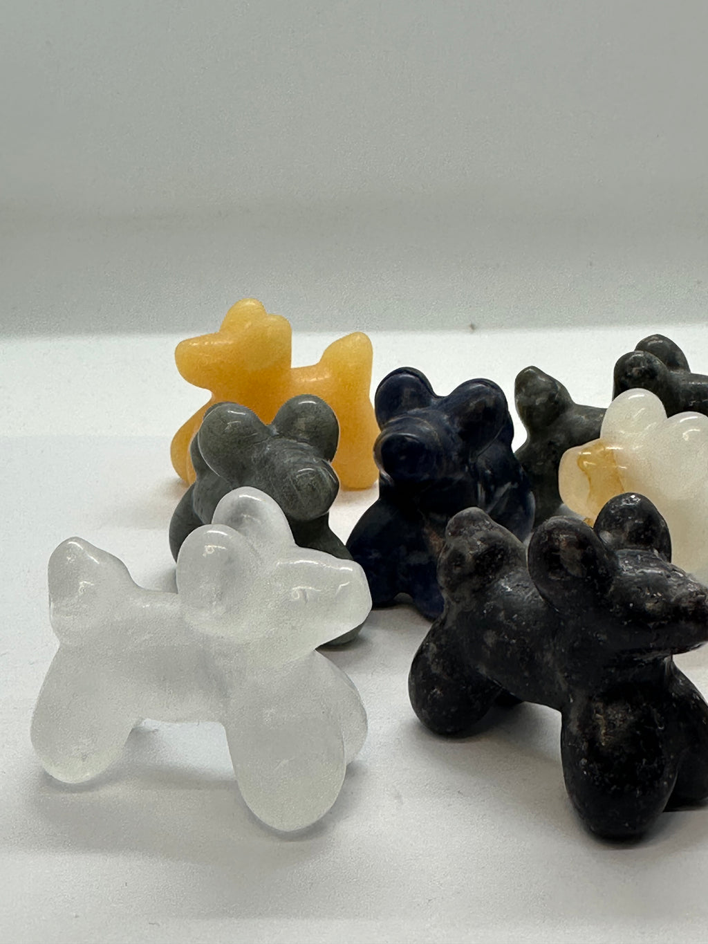 Crystal Balloon Dog Carving – 40g