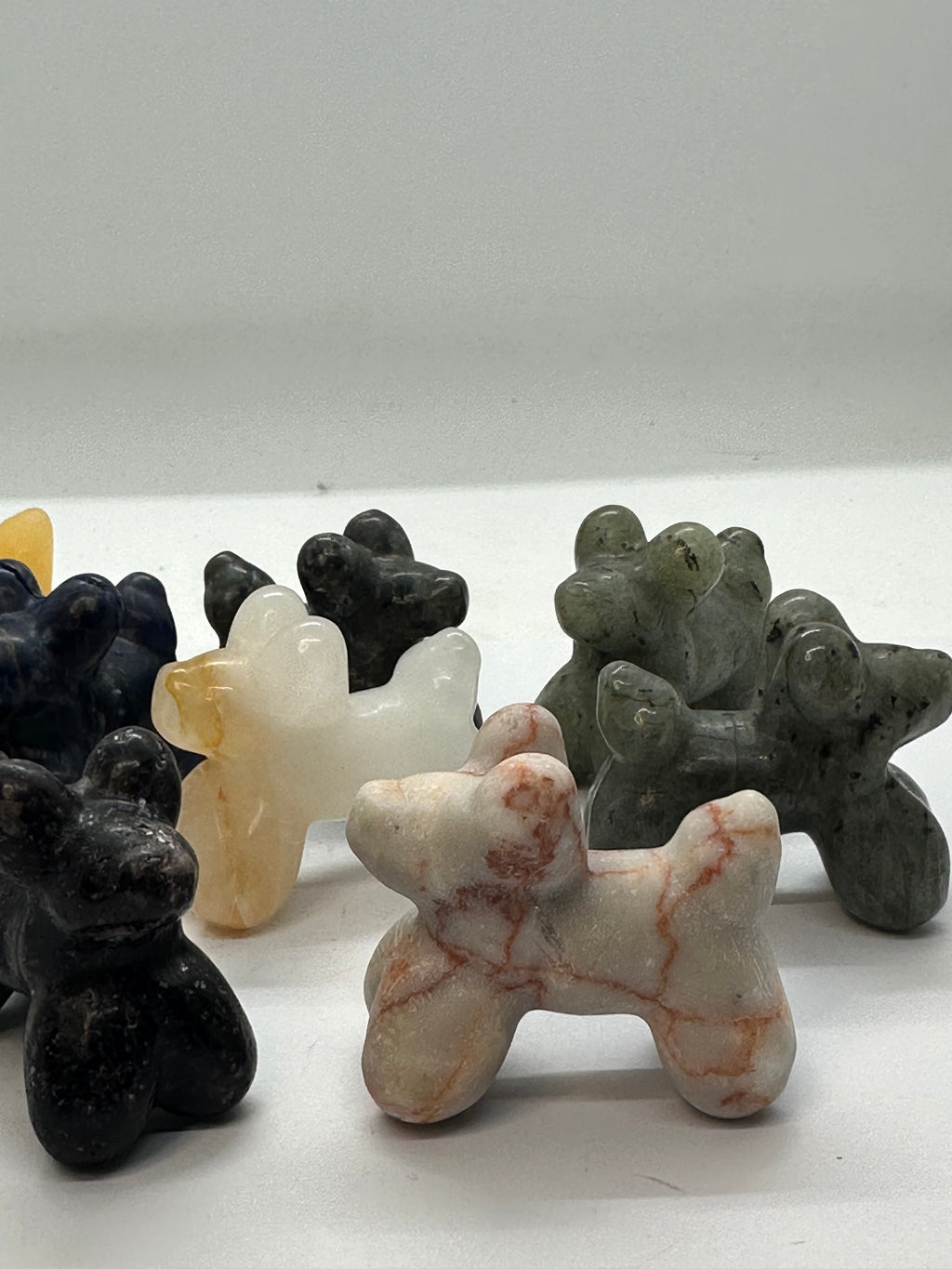 Crystal Balloon Dog Carving – 40g