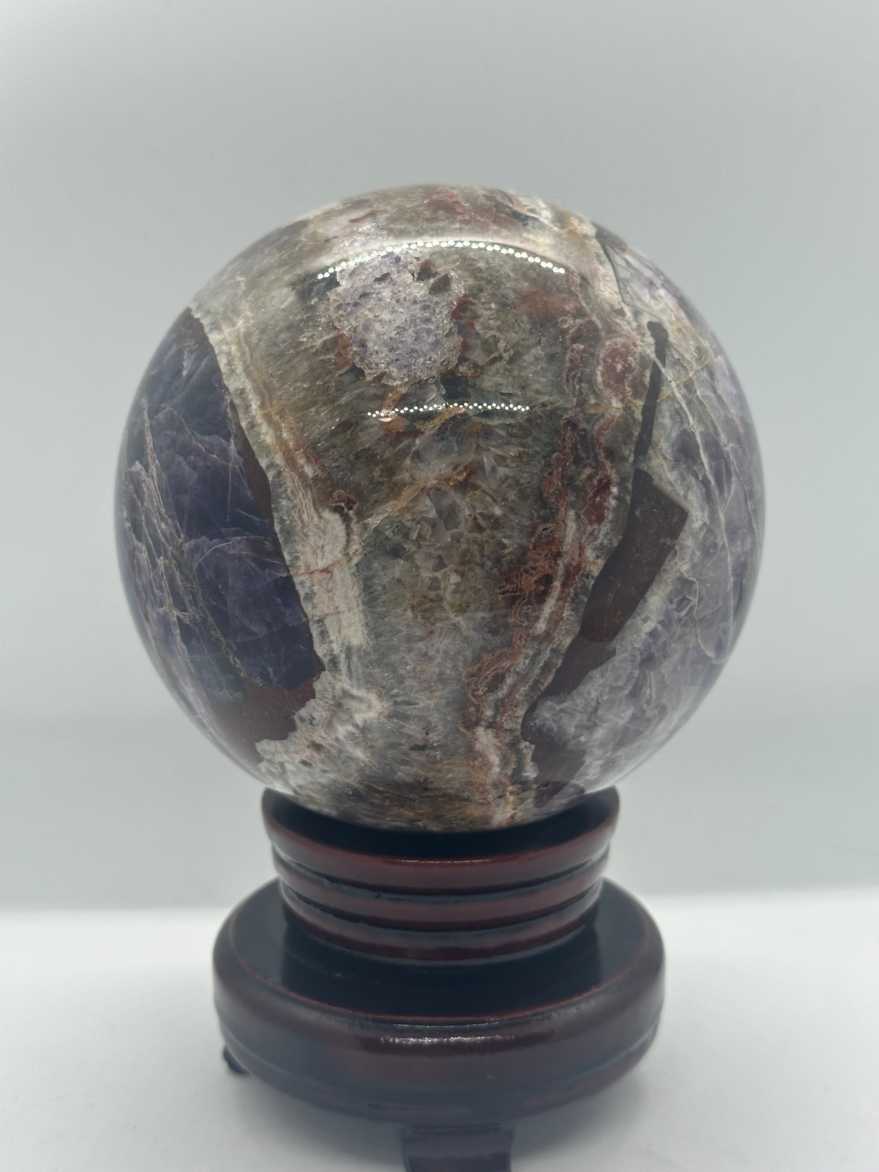 Amethyst Agate Sphere – 1.92kg (110mm Diameter)