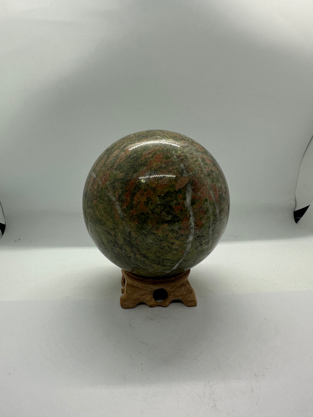 Unakite Sphere with Quartz Lines – 2.33kg (115mm Diameter)