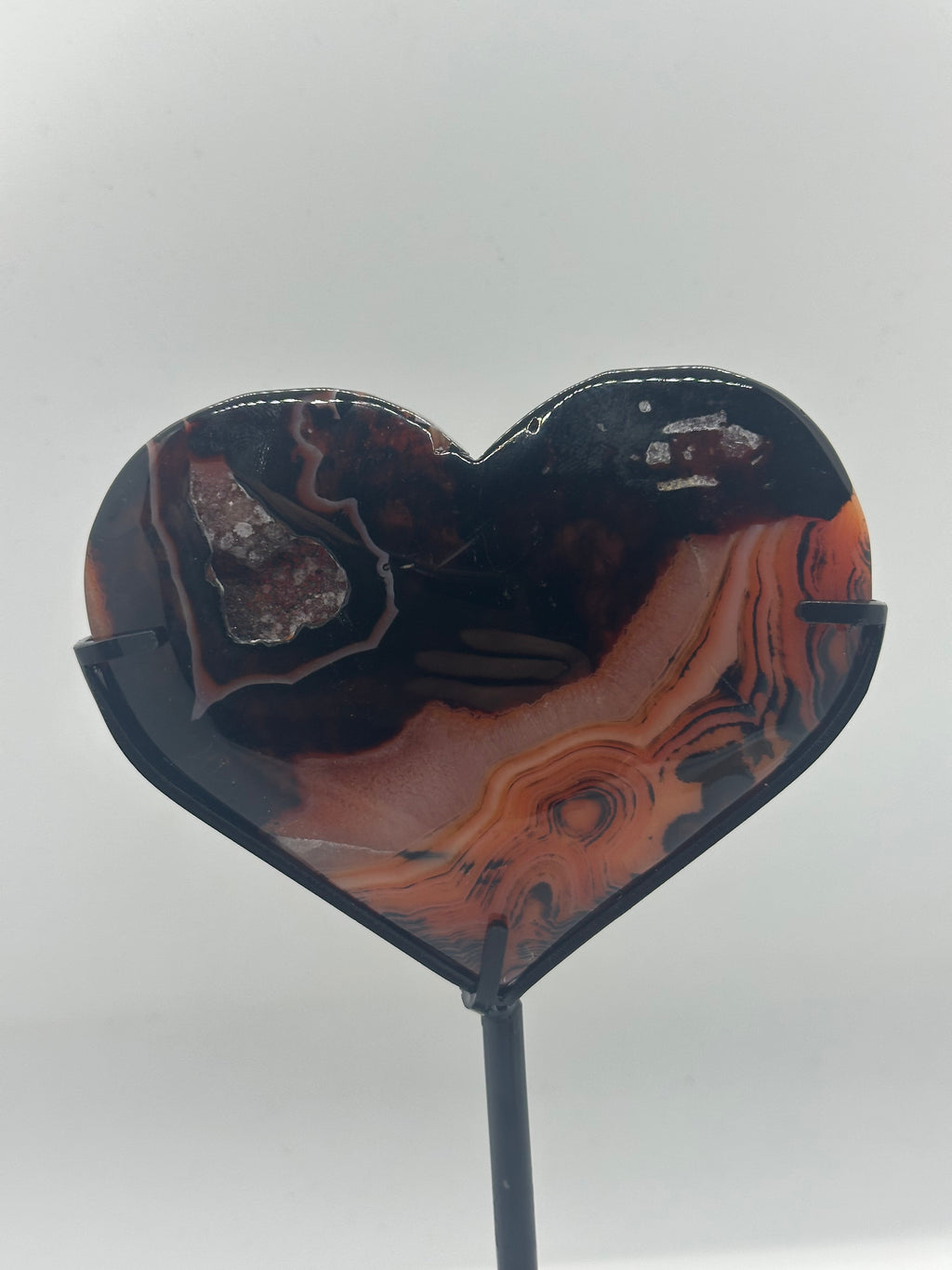 Sardonyx Heart on Custom Stand – 395g