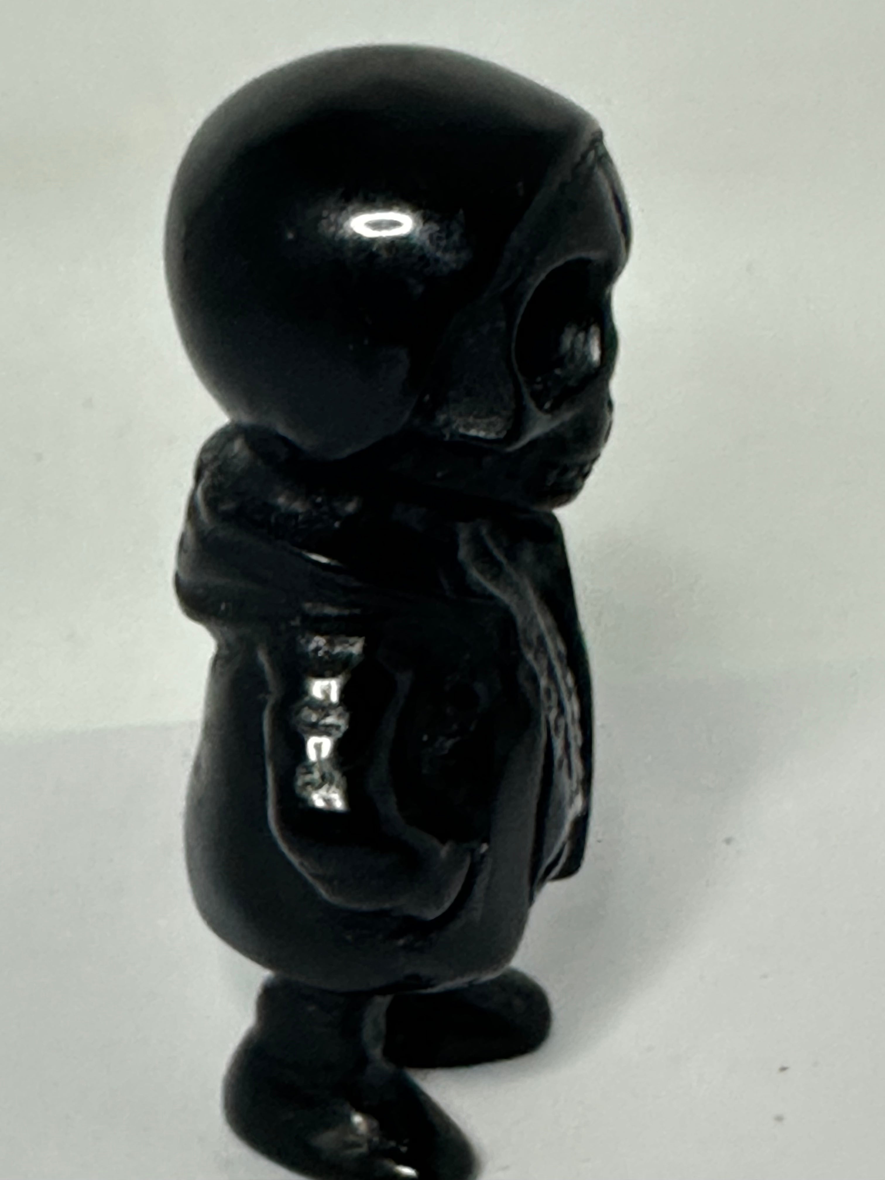 Obsidian Skull Carving