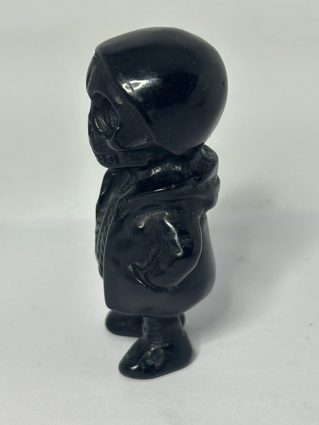 Obsidian Skull Carving