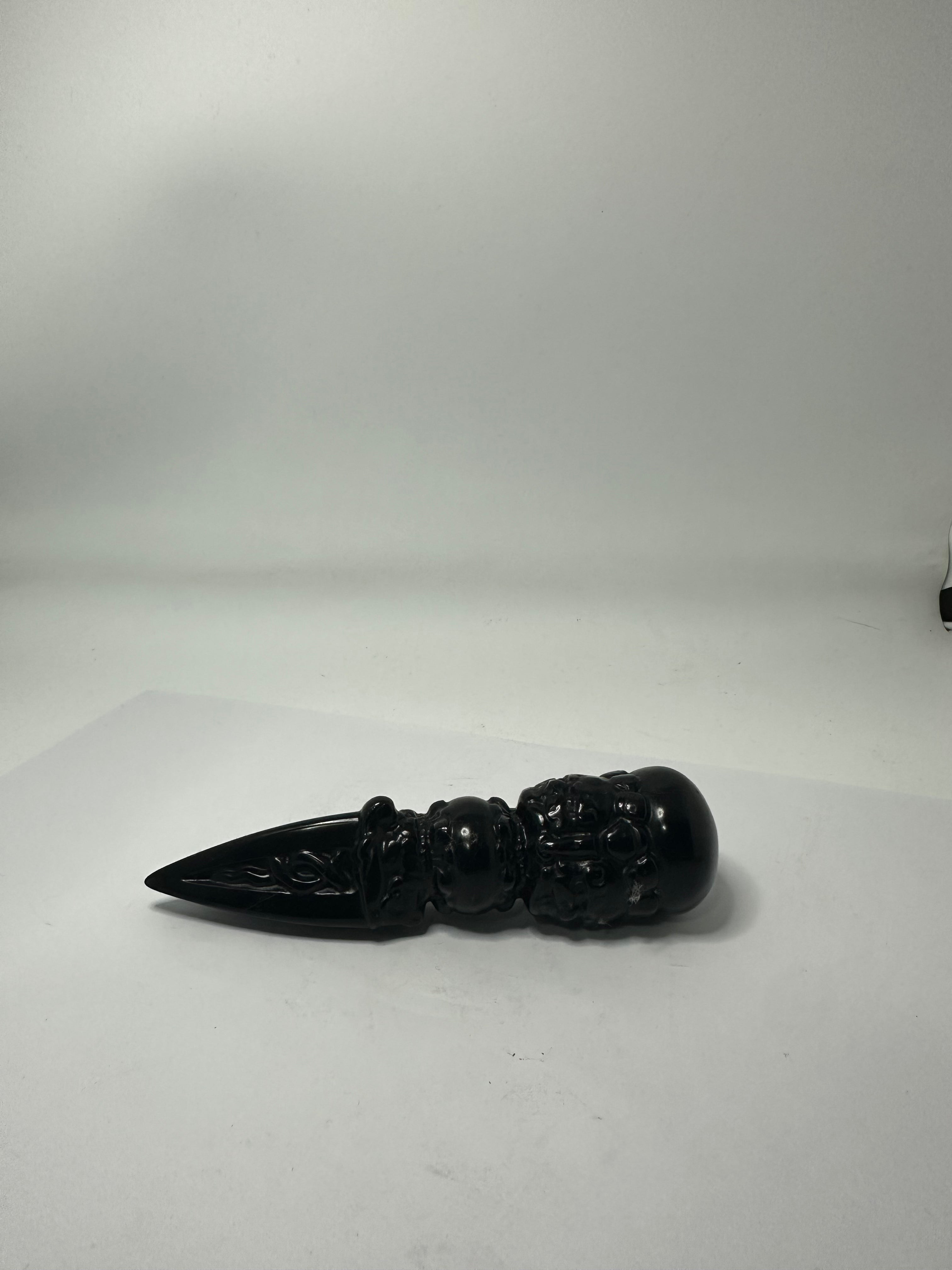 Black obsidian dagger
