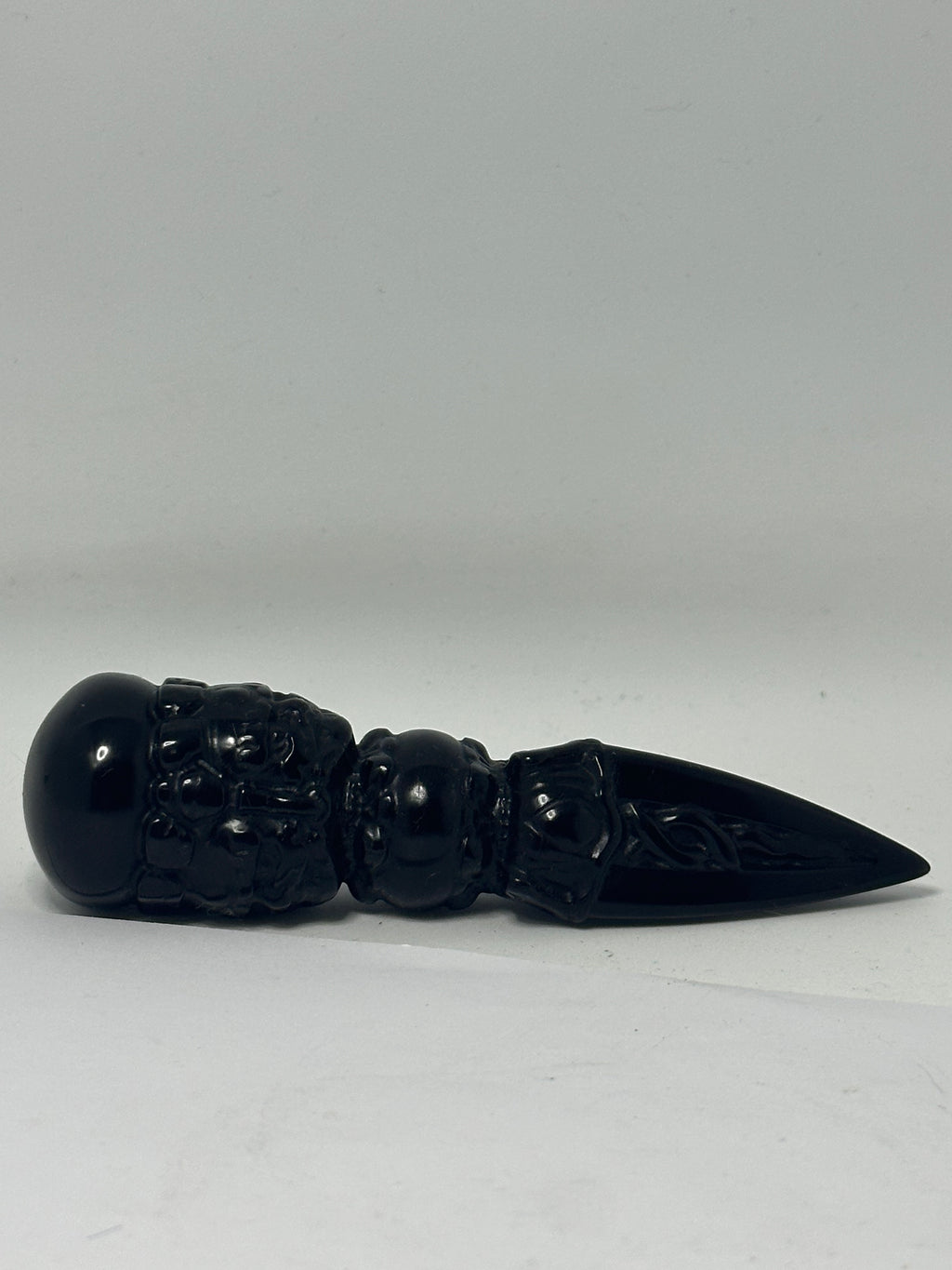 Black obsidian dagger