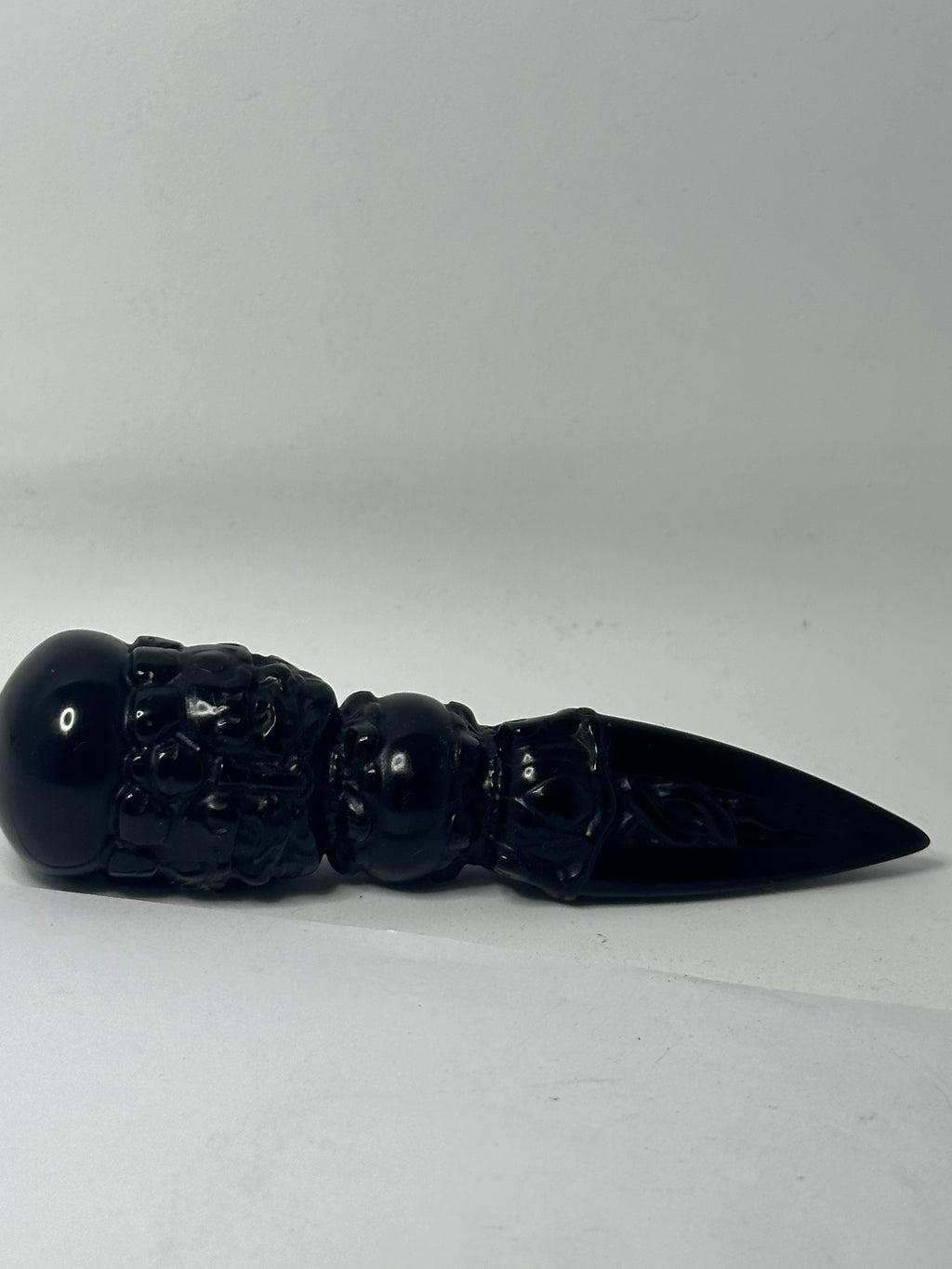 Black obsidian dagger