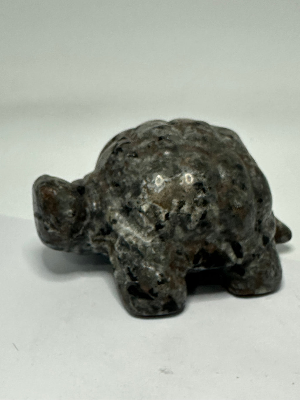 Yooperlite turtle carving