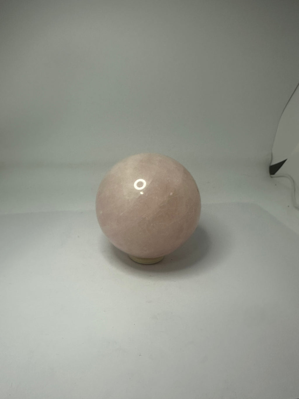 Rose Quartz Sphere 677g – 80mm Diameter