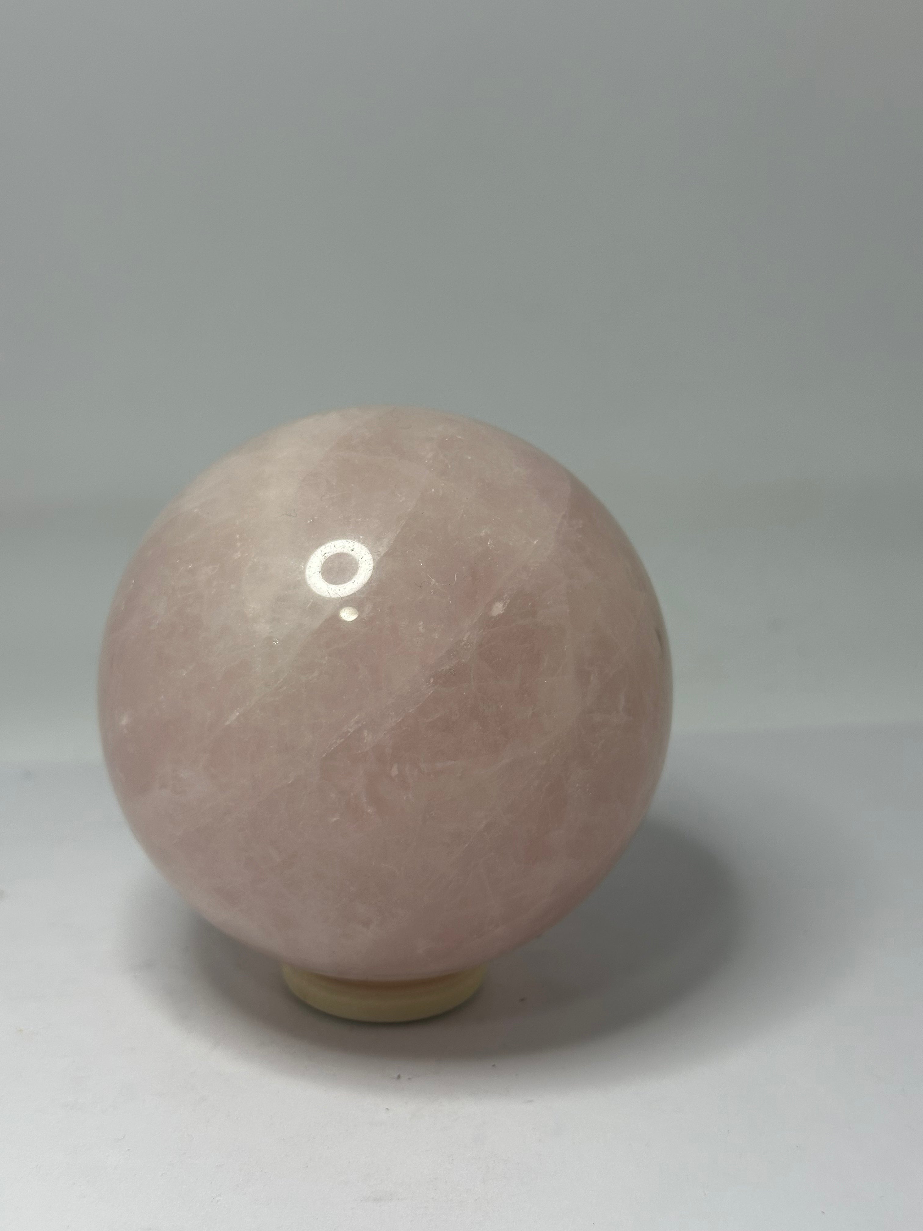 Rose Quartz Sphere 677g – 80mm Diameter