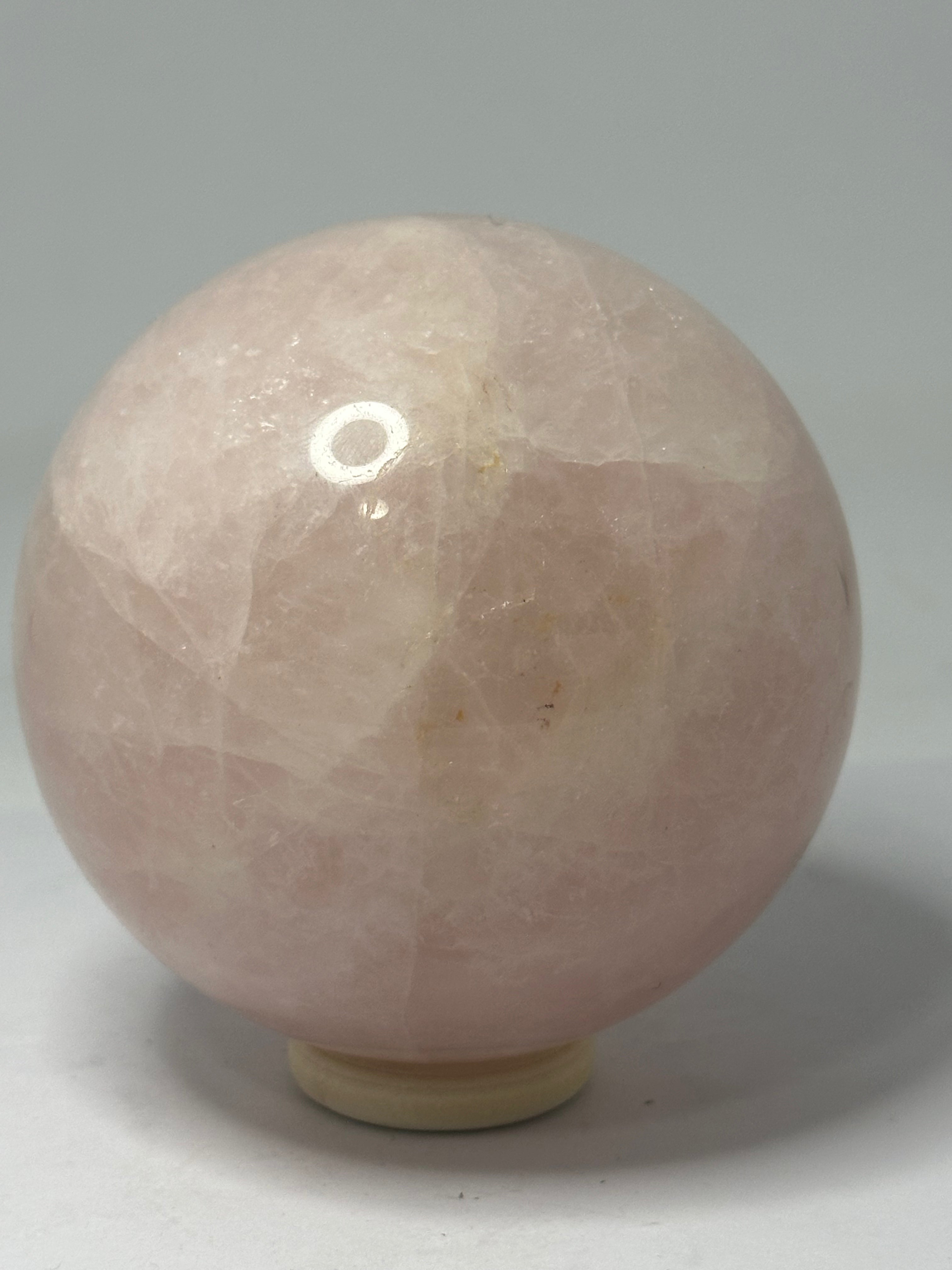 Rose Quartz Sphere 677g – 80mm Diameter