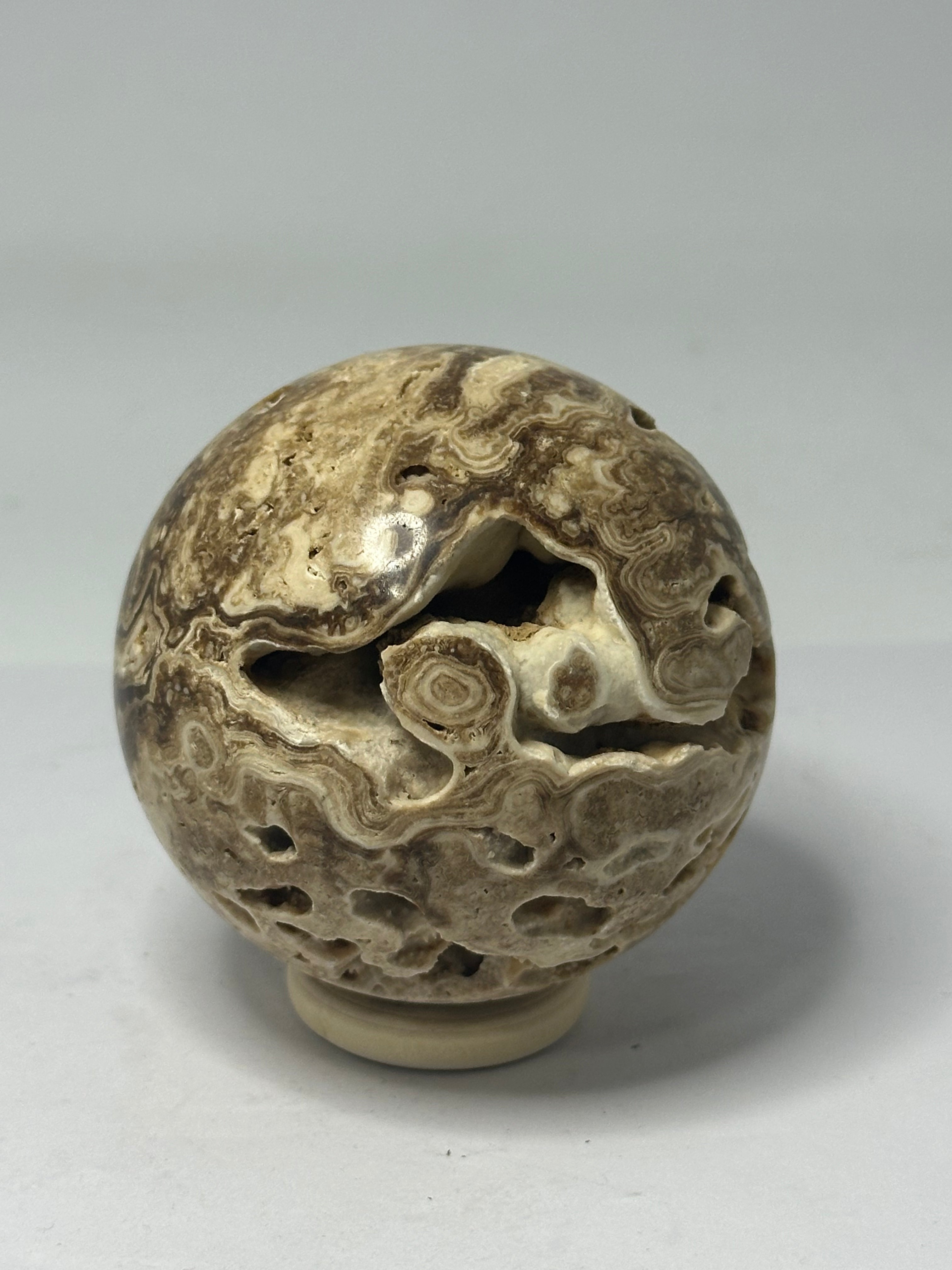 Amber Calcite Sphere 278g – 62mm Diameter