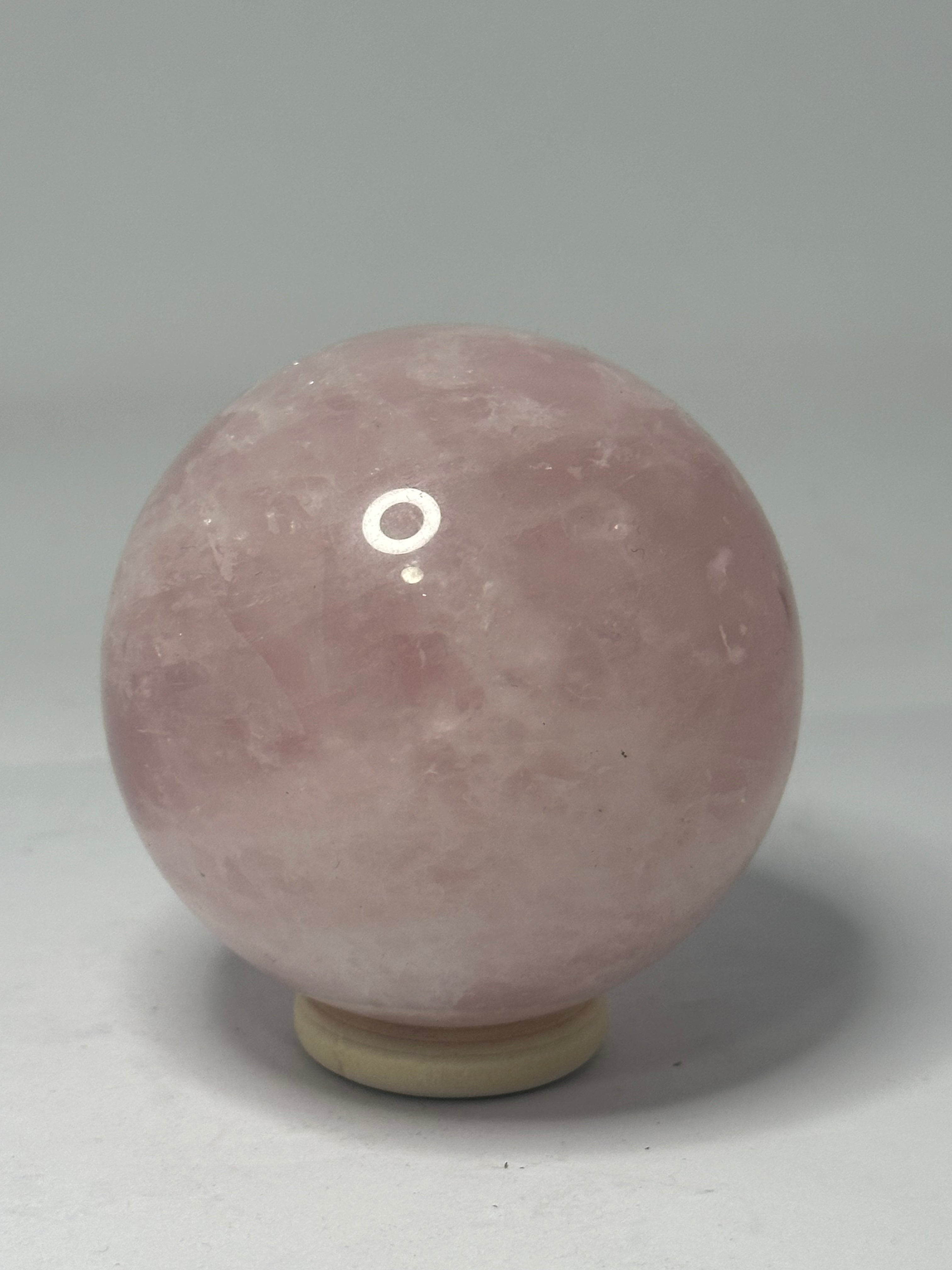 Rose Quartz Sphere 367g – 65mm Diameter