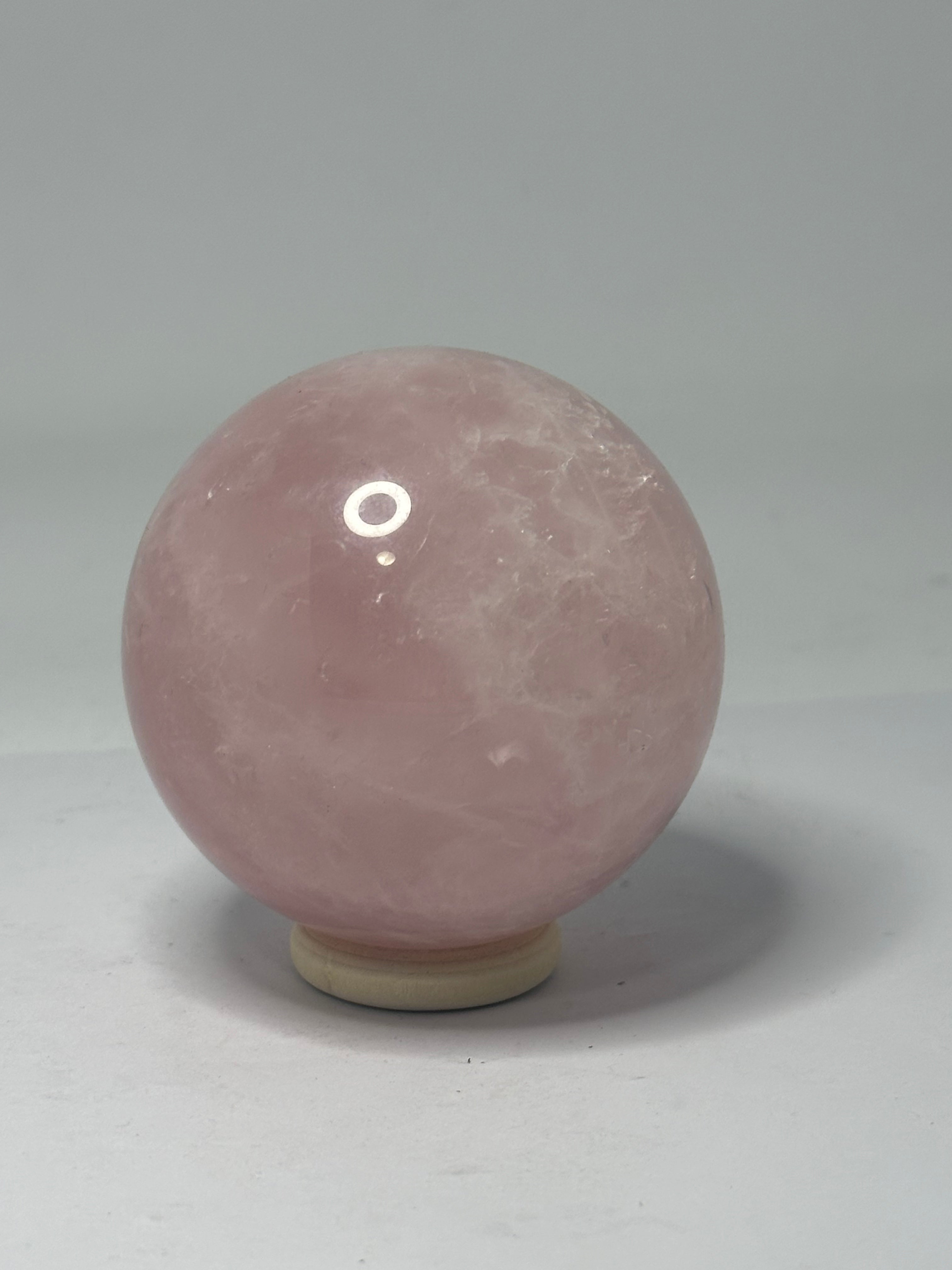 Rose Quartz Sphere 367g – 65mm Diameter