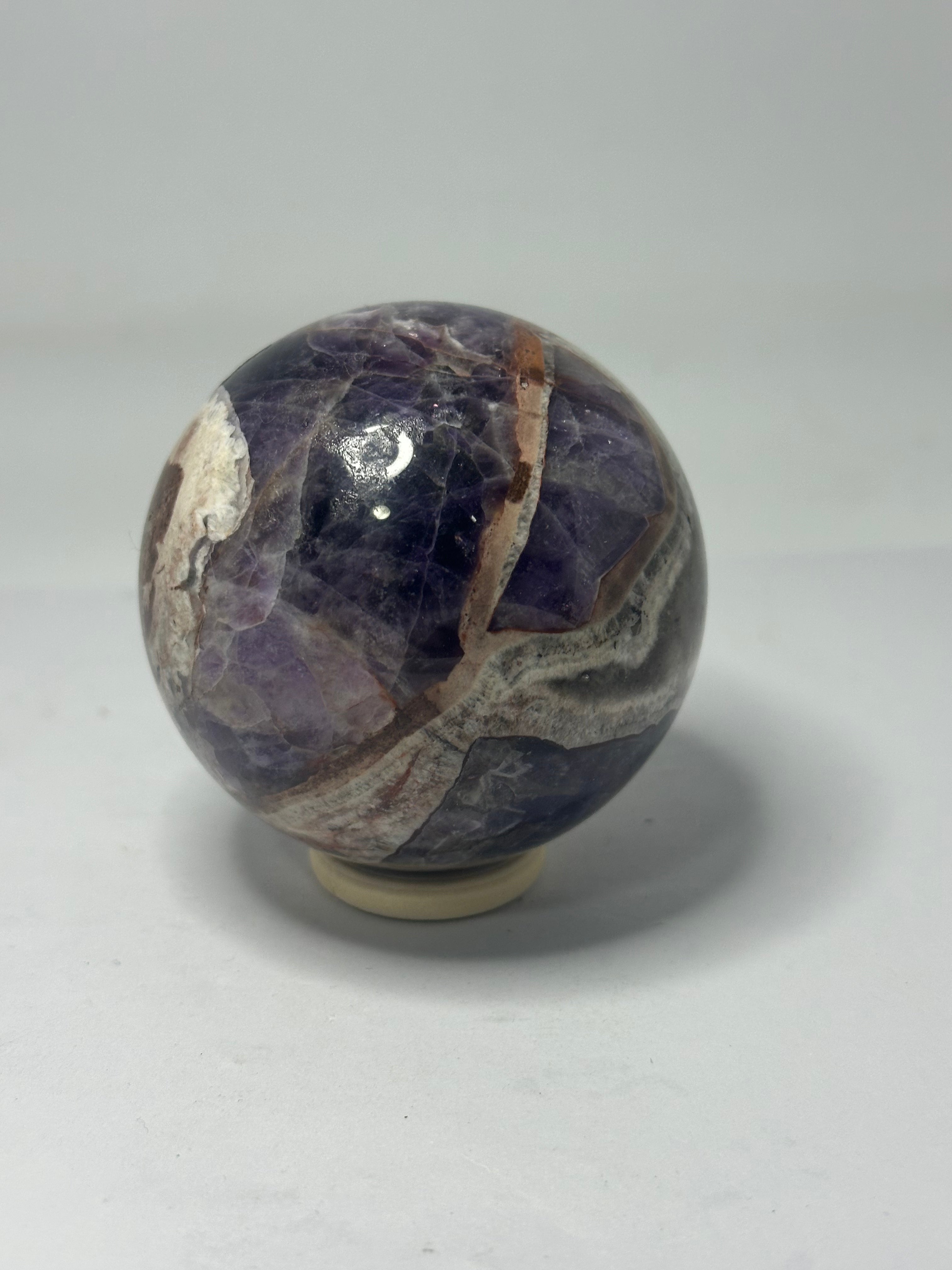 Dream Amethyst Sphere 411g – 68mm Diameter