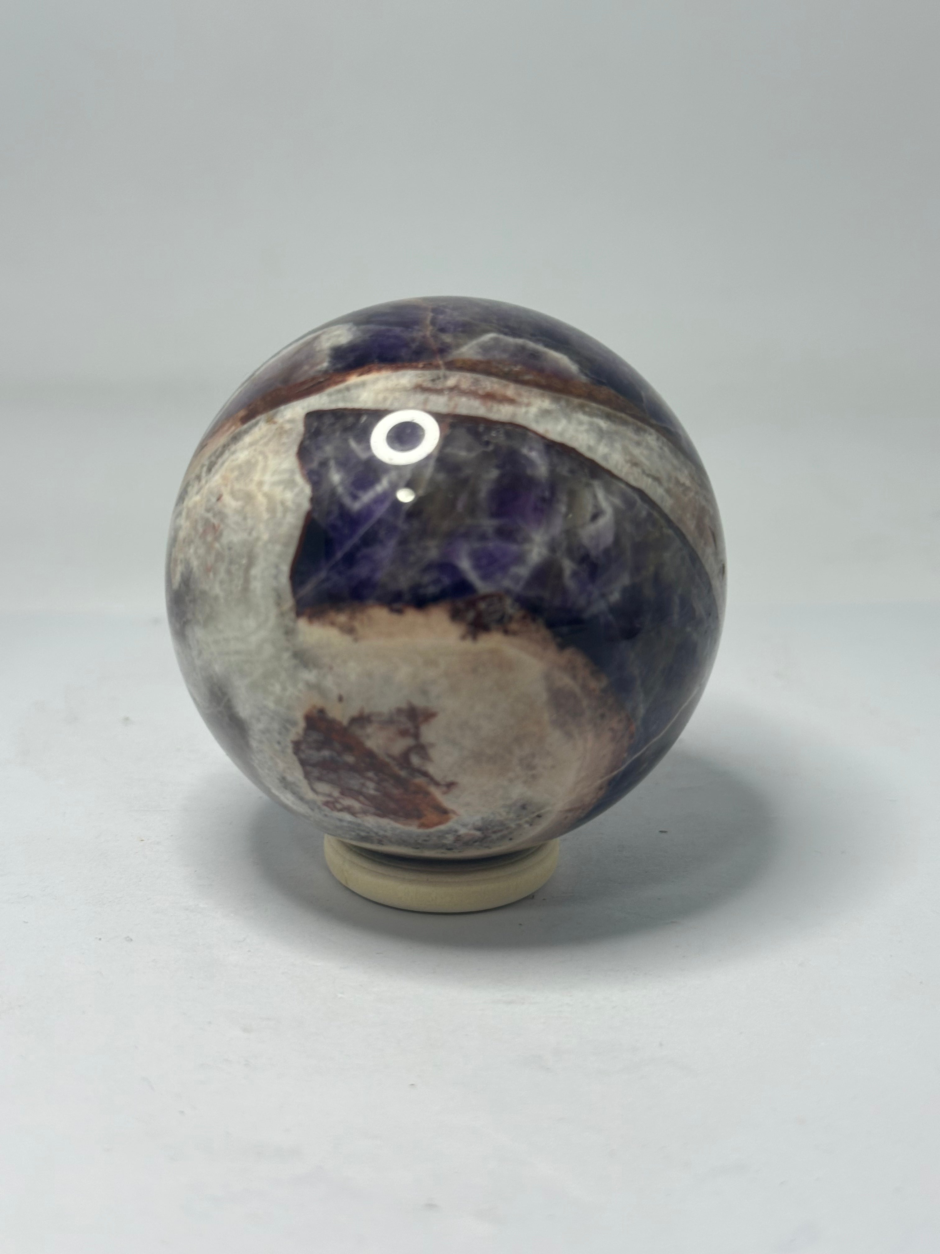 Dream Amethyst Sphere 411g – 68mm Diameter