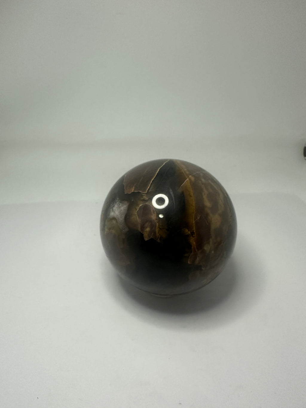 Football Agate Sphere 575g – 75mm Diameter