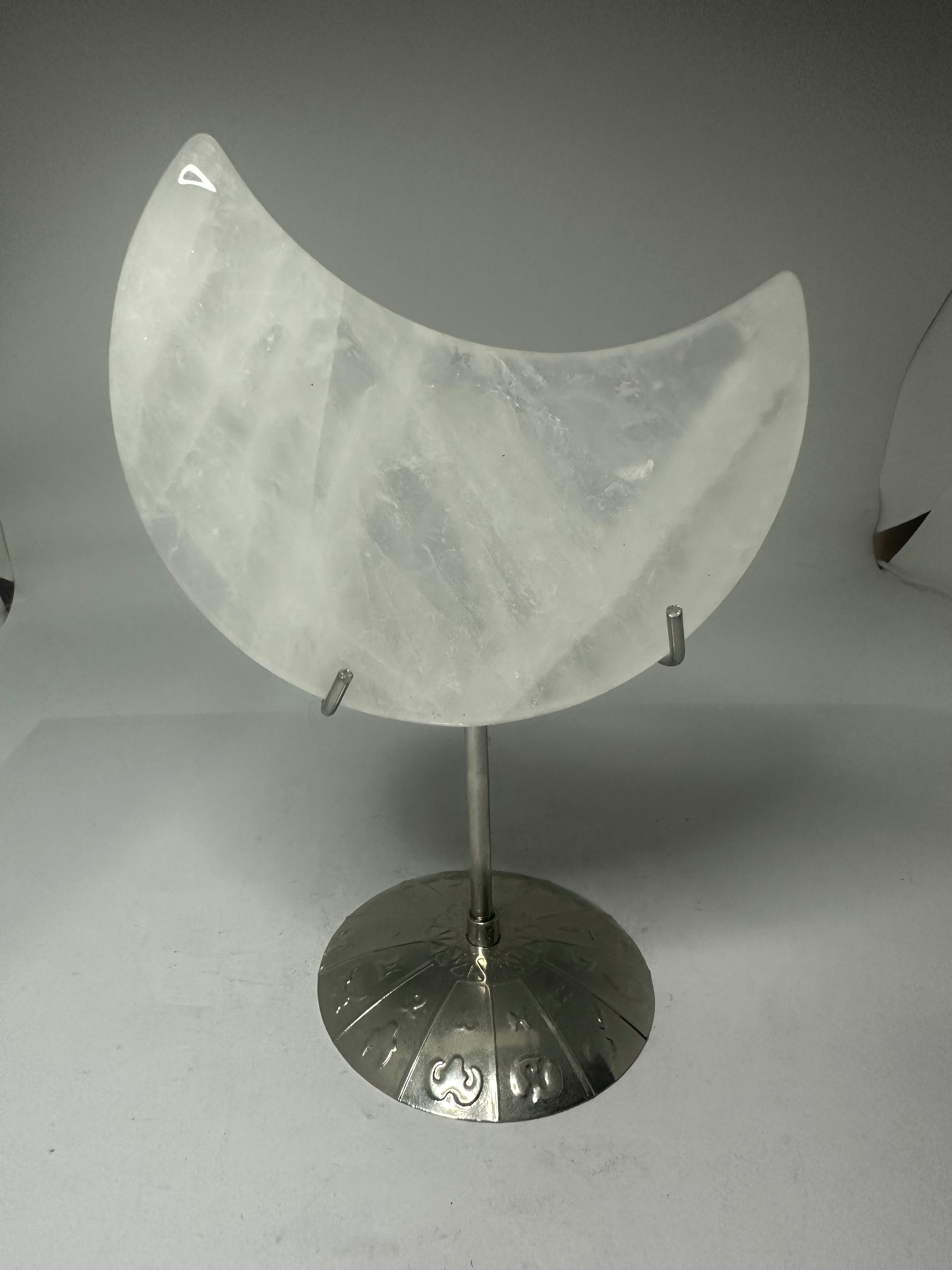 Clear Quartz Moon Carving – 126g