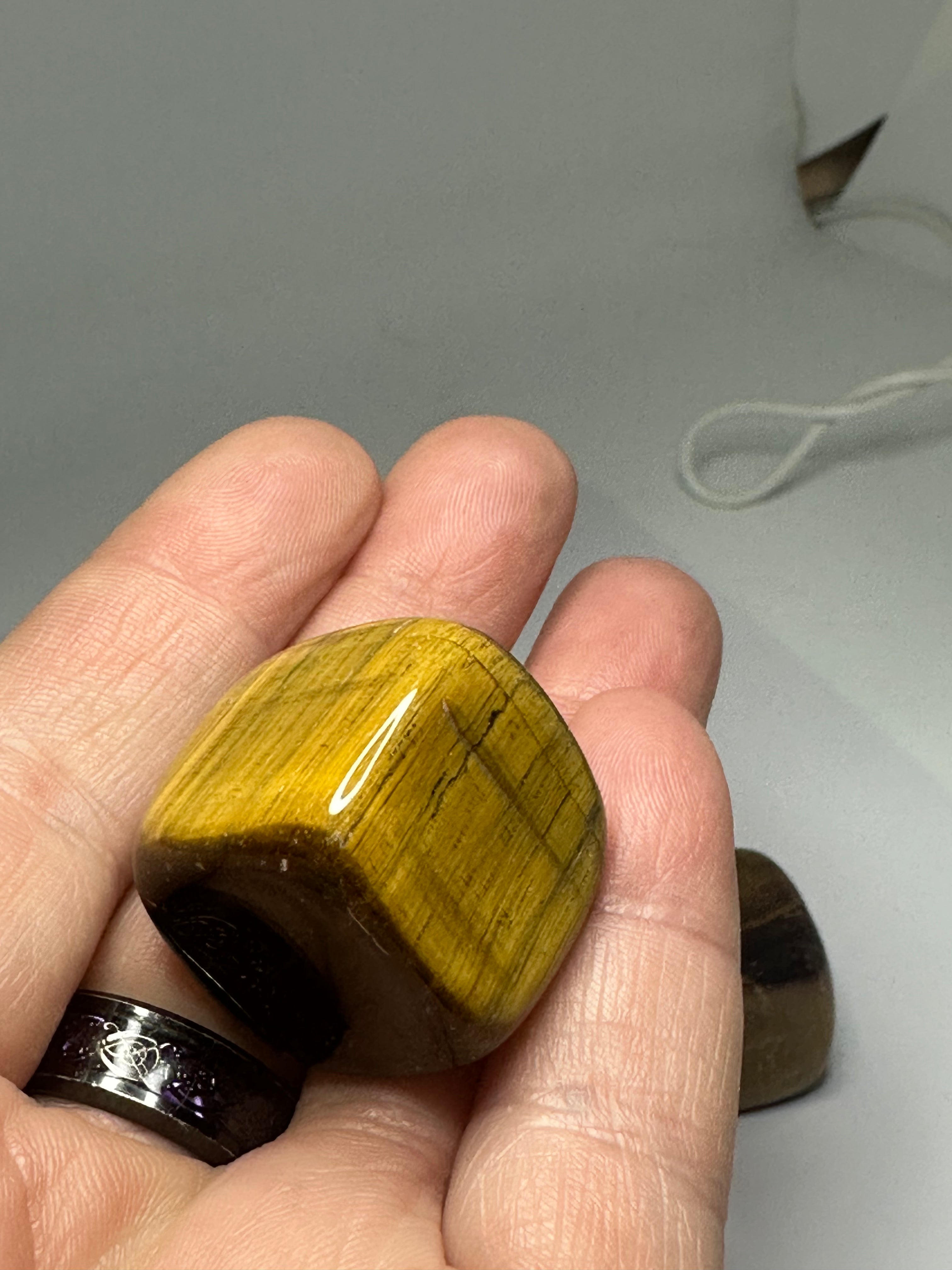 Tiger’s Eye Cube – 40g