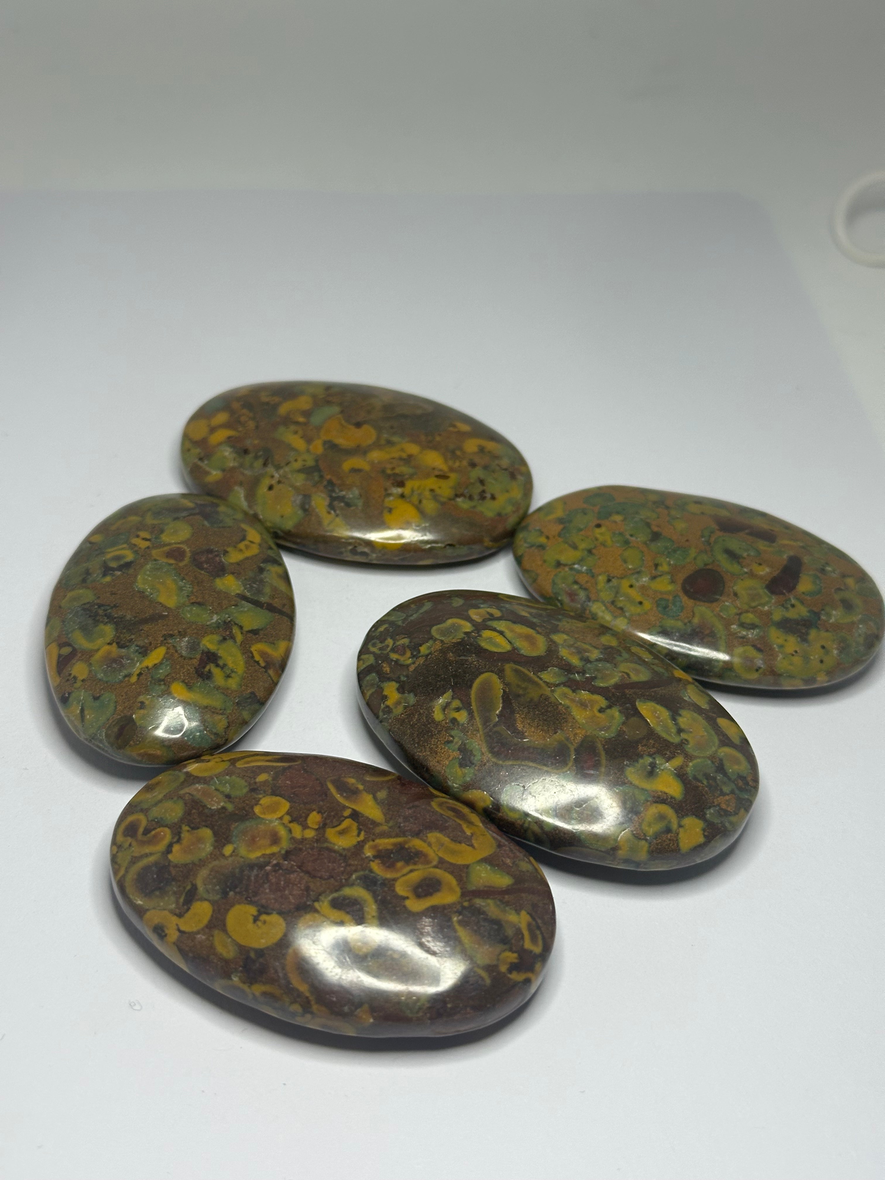 Fruit Jasper Palm Stone – 56g