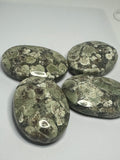 Green Flower Agate Palm Stone – 100g