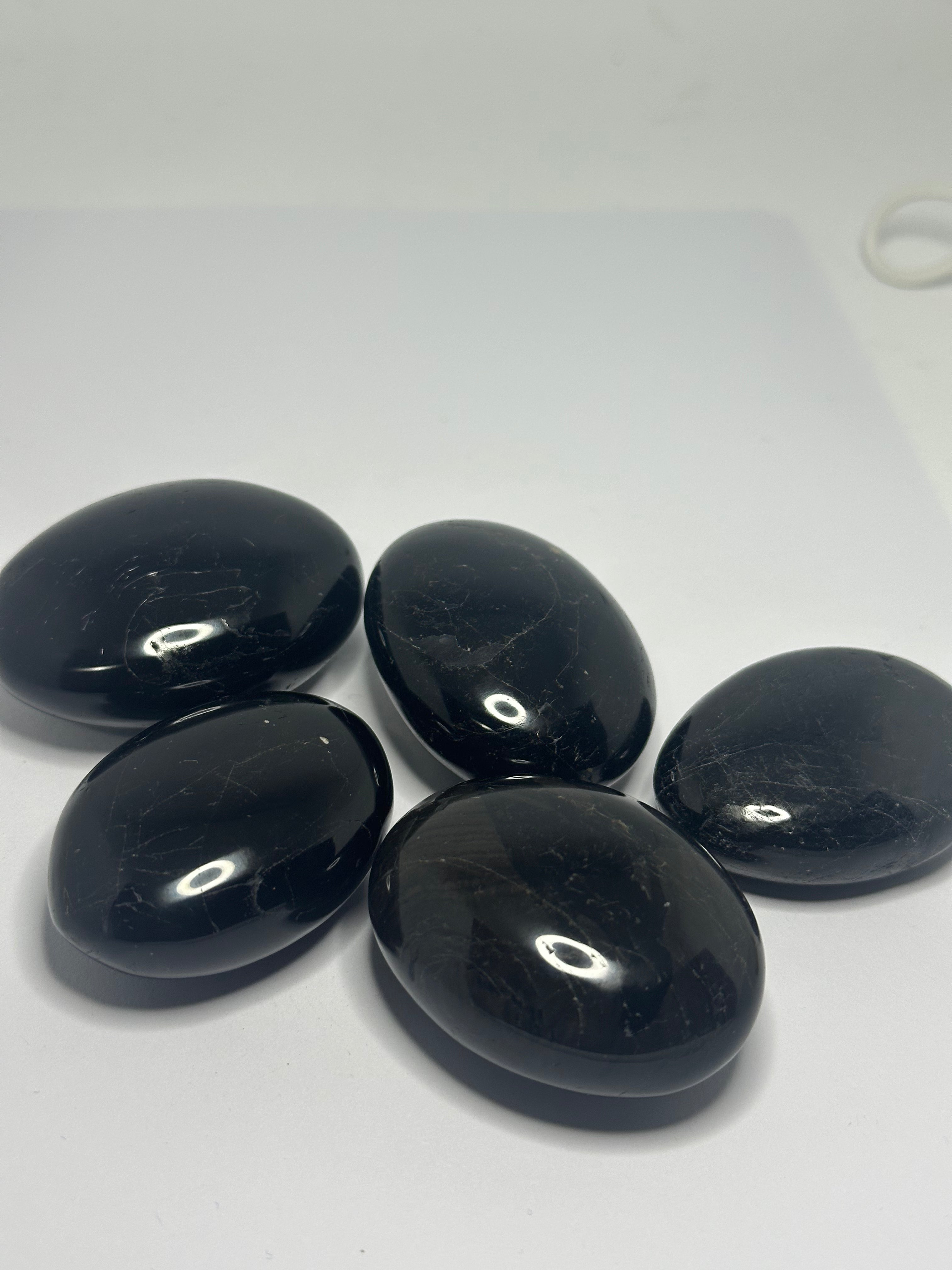 Tourmaline Palm Stone – 70g