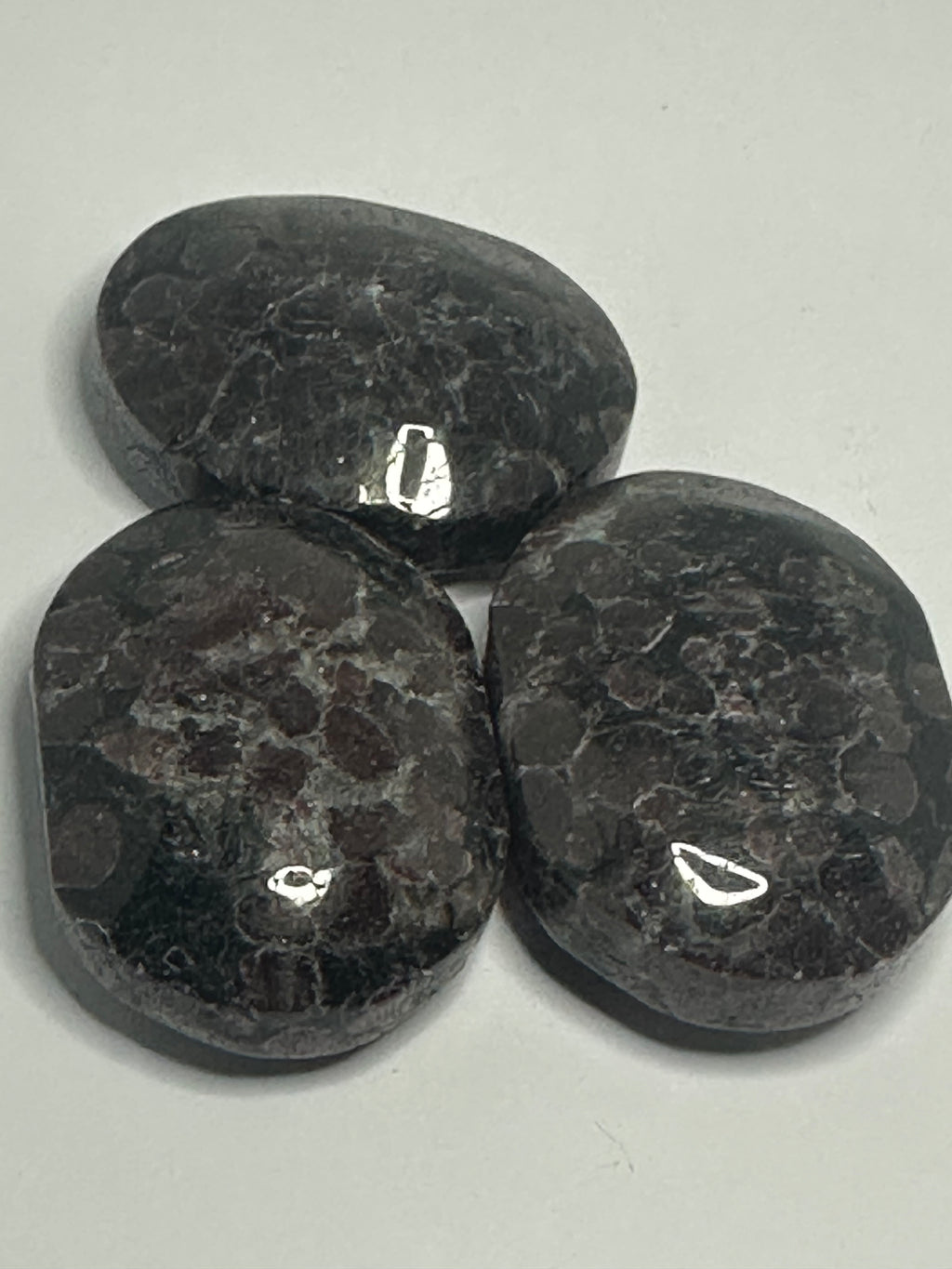 Garnet Palm Stone – 62g