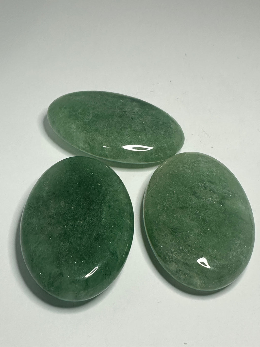 Green Aventurine Palm Stone – 47g
