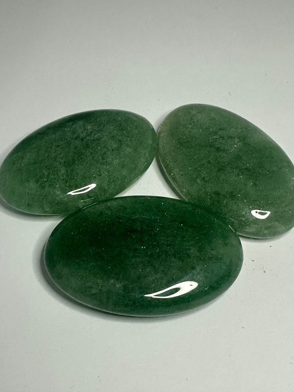 Green Aventurine Palm Stone – 47g