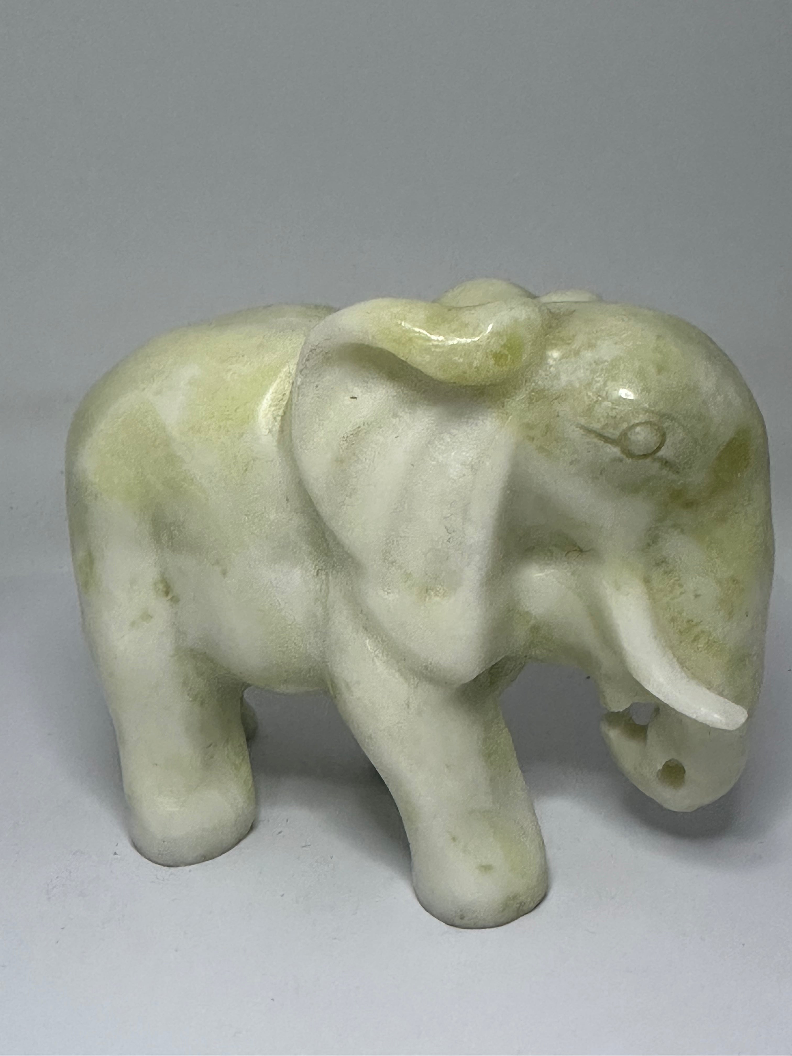 Lemon Jade Elephant Carving – 687g