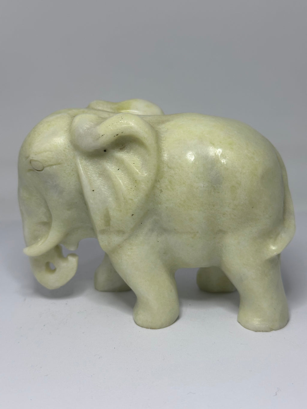 Lemon Jade Elephant Carving – 687g
