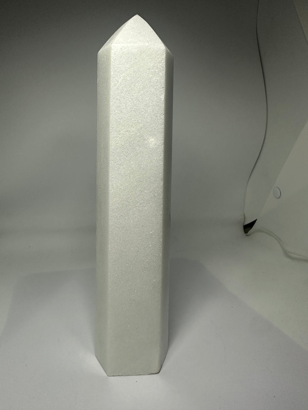 White Jade Tower – 970g