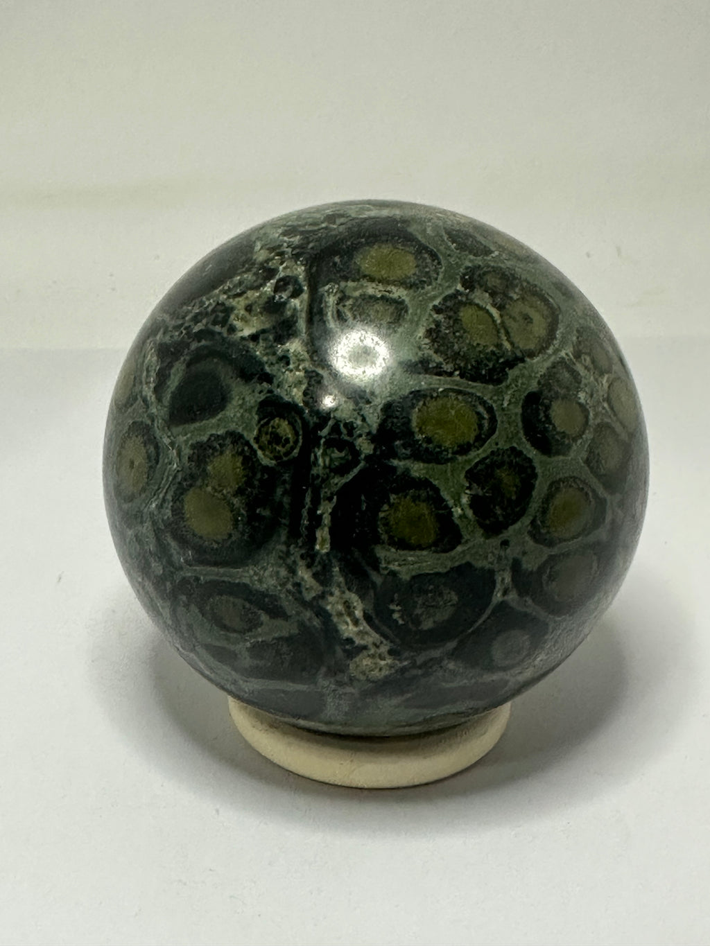 Kambaba Jasper Sphere – 511g