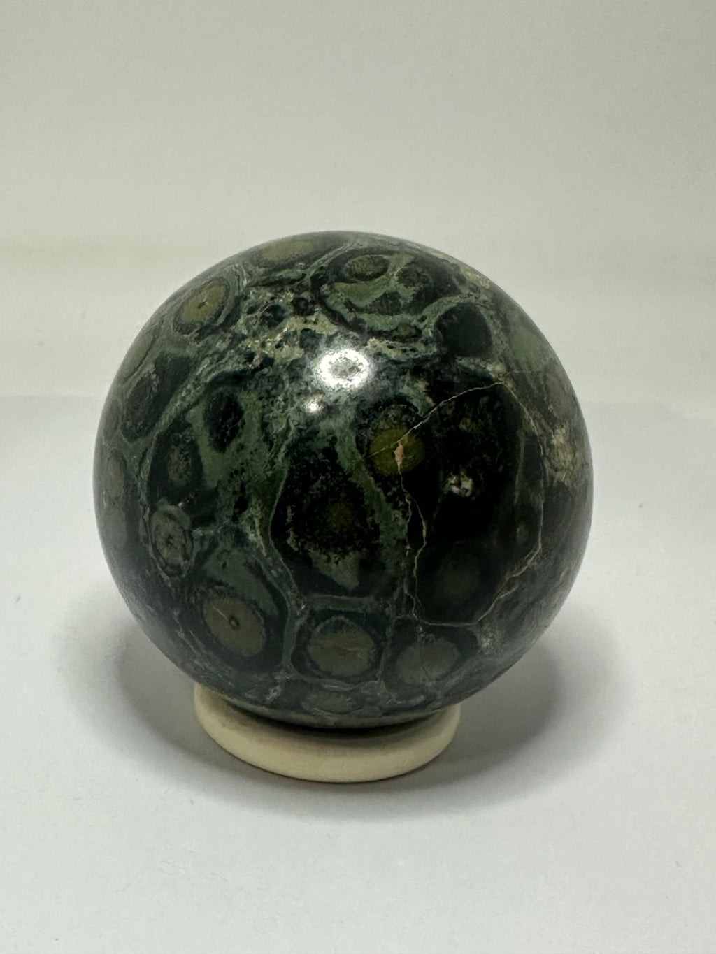 Kambaba Jasper Sphere – 511g