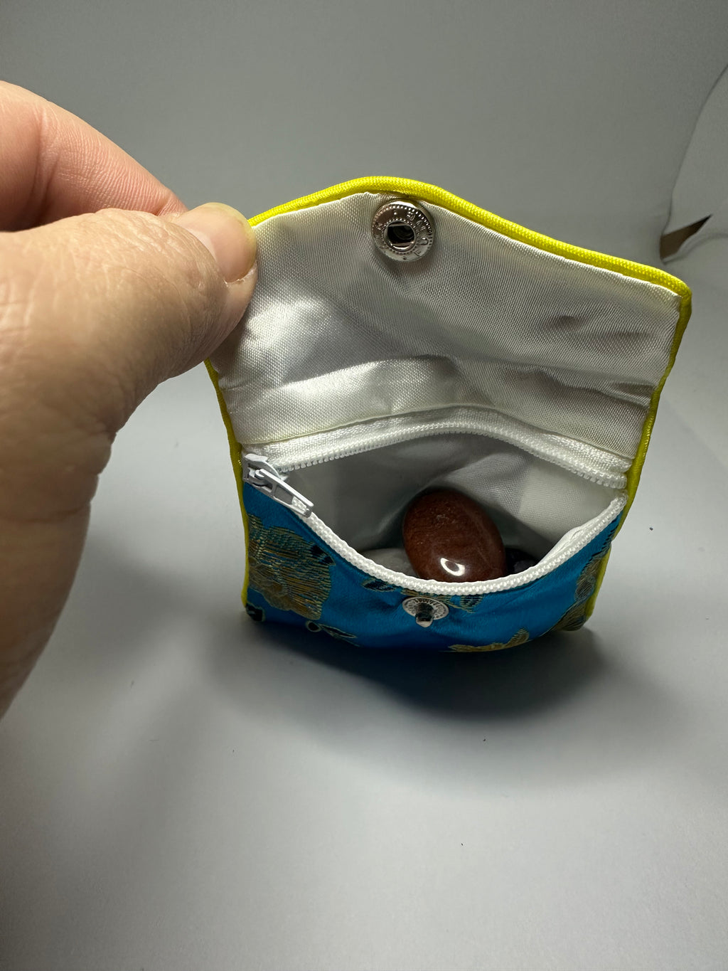 Blue Lined Tumble Pouch with Zip – 10g