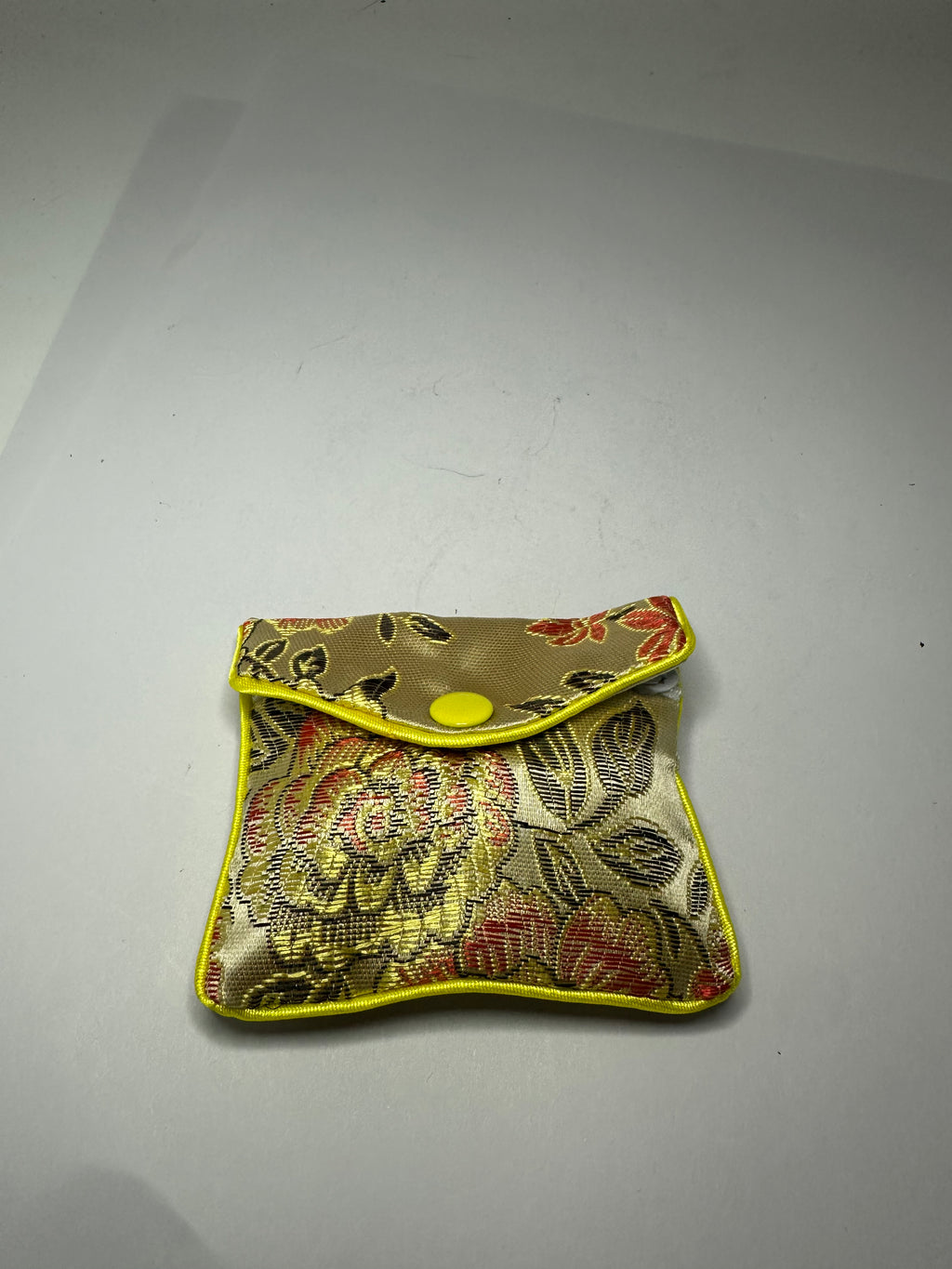 Golden Lined Tumble Pouch with Zip – 10g