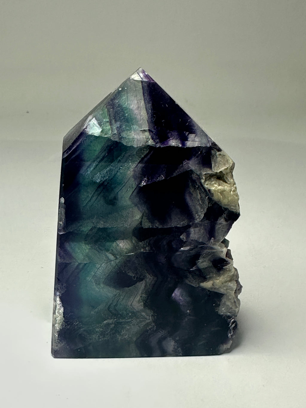 Transparent Fluorite Tower with Raw Edge – 140g