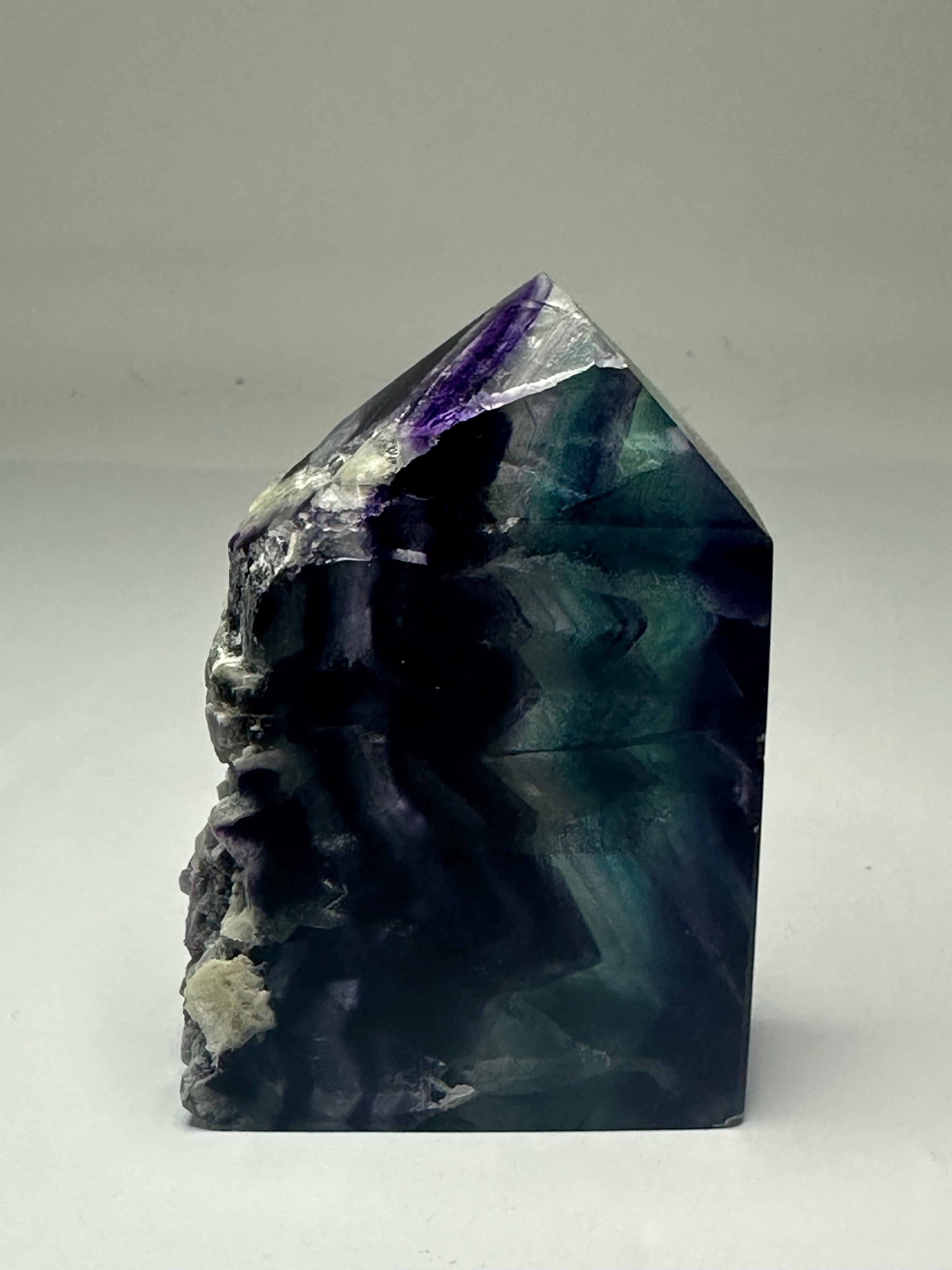 Transparent Fluorite Tower with Raw Edge – 140g